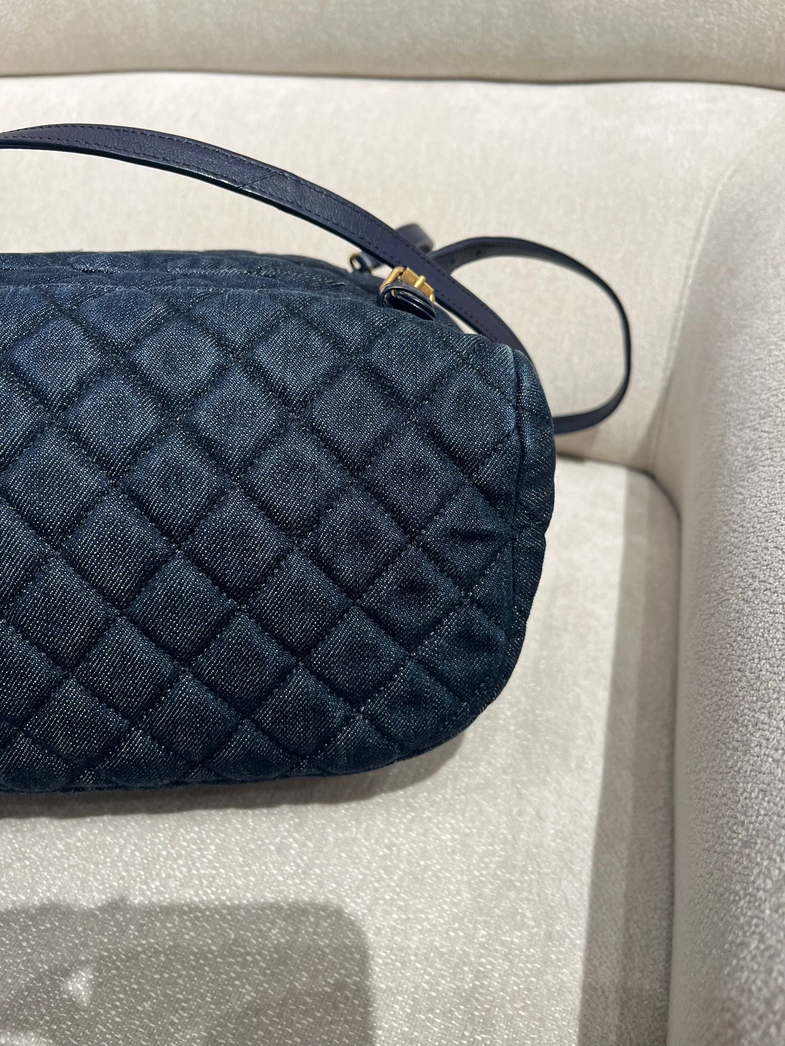 Chanel Classic Backpack Denim 100%Authentic, 95%New ✅貼✅Dust bag