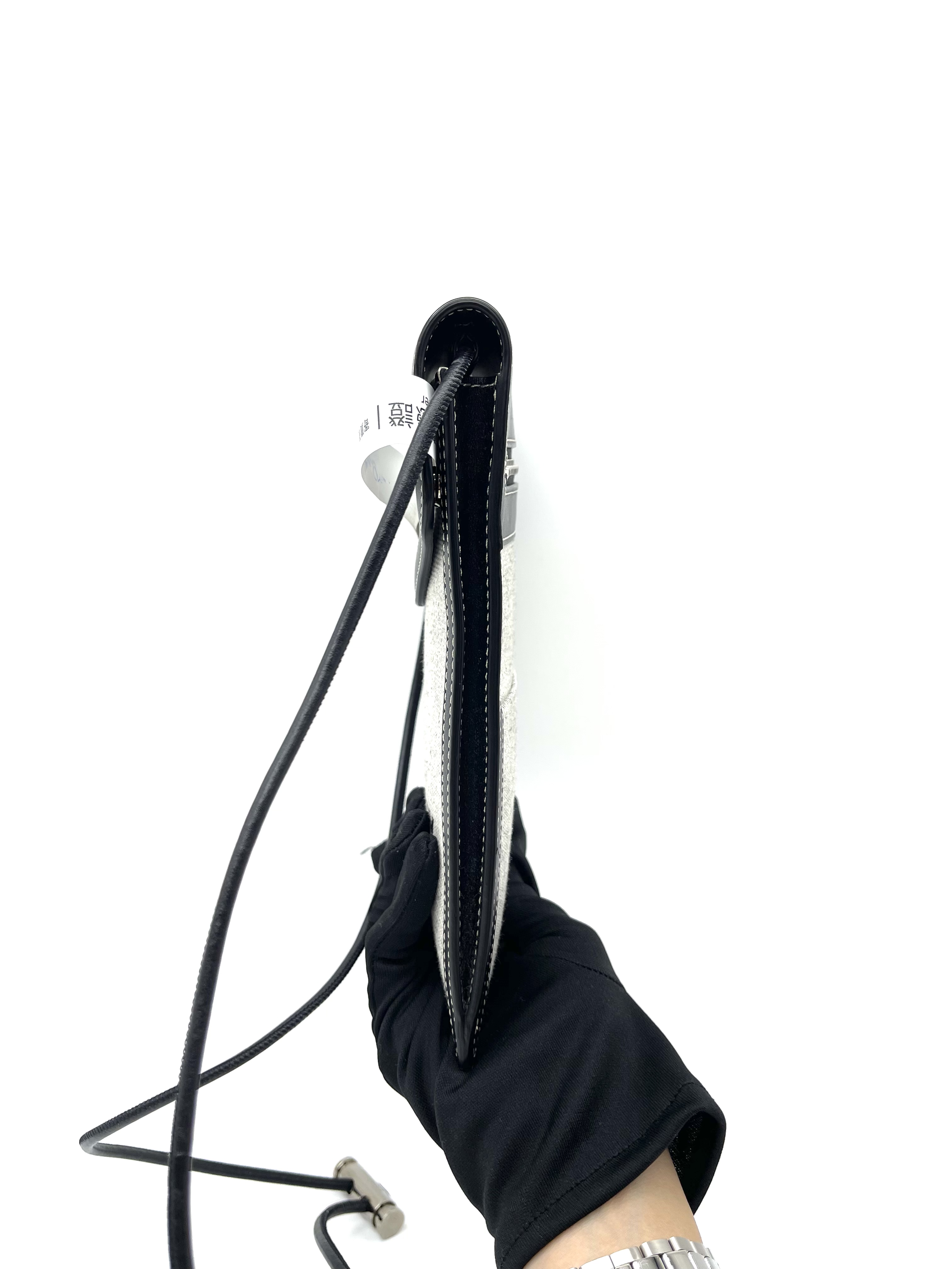 Pre-owned Burberry phone WOC / Product Code: 26040218