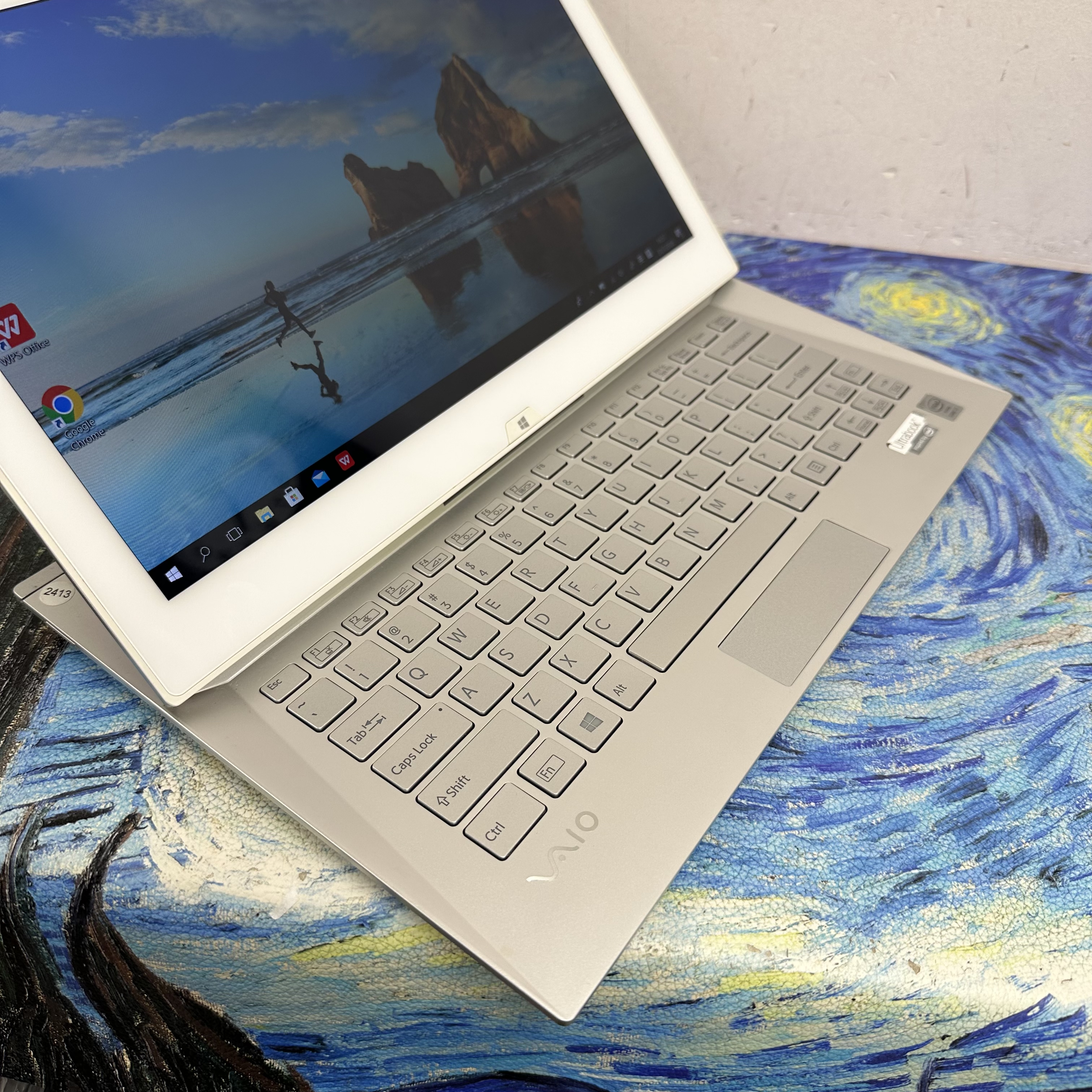 Sony  i7-4500U/8GB Ram/256GB SSD/14寸 Touch Mon/薄身機/抵用文書機/Movie / Netflix / Office / PC / Laptop / Notebook