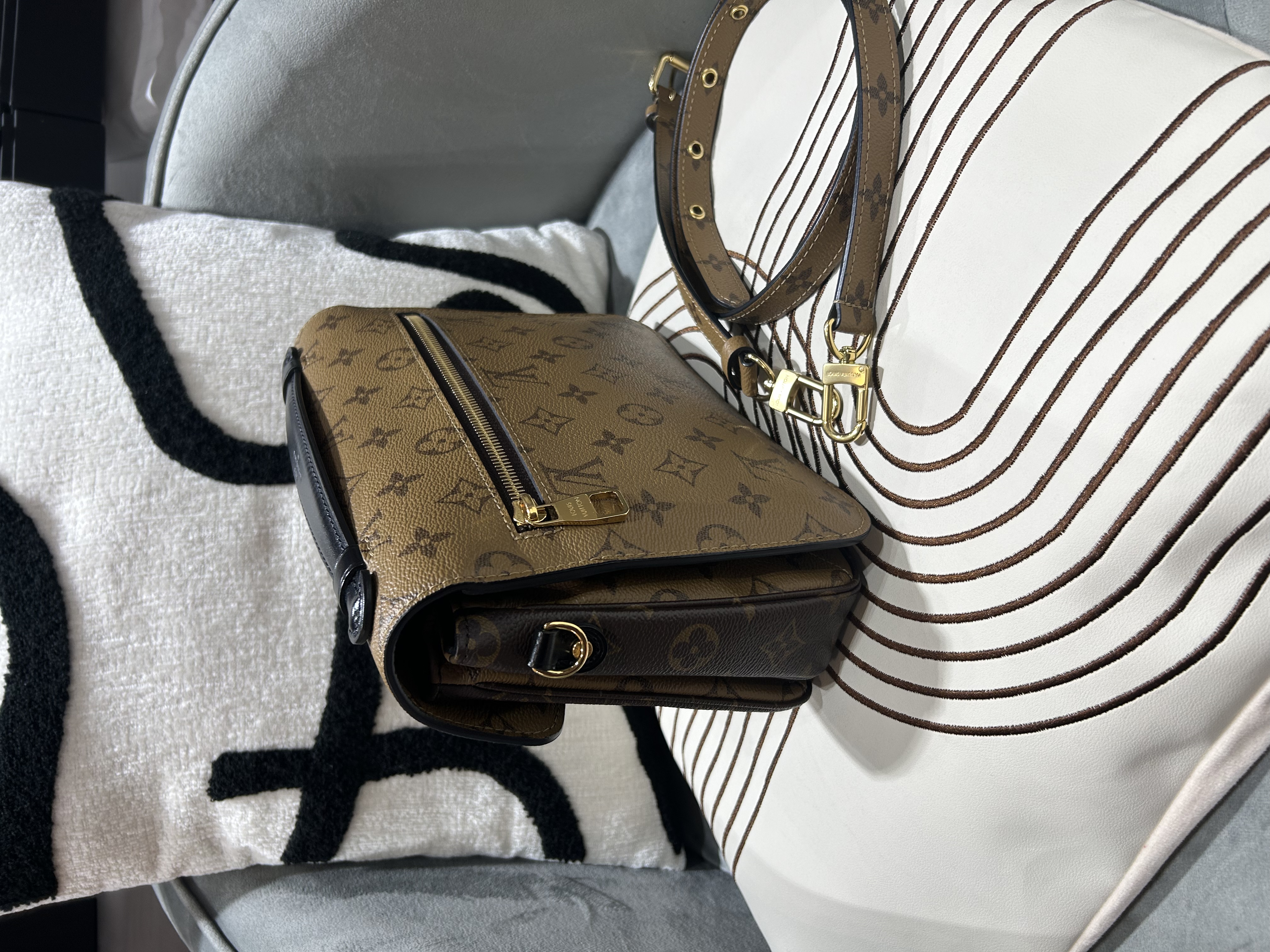 LV Metis Monogram 100%Authentic, 99%New ✅NFC✅Dust bag✅Strap✅Box