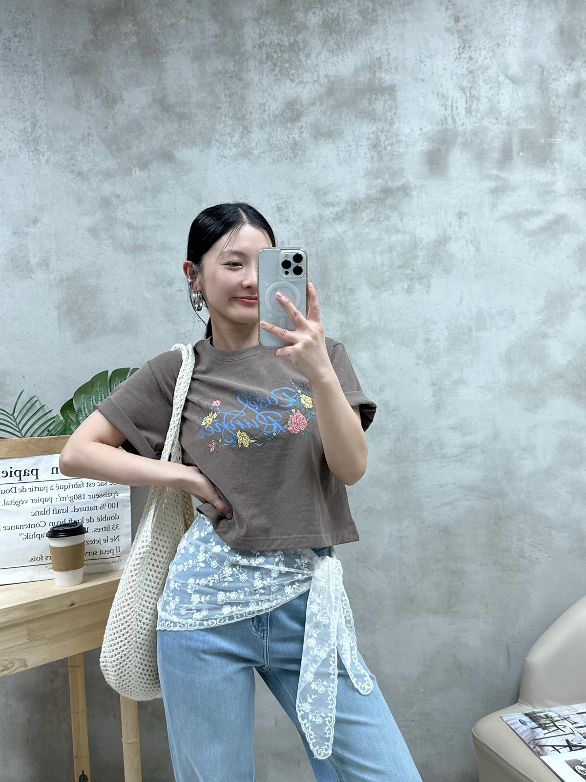 J18 洗水玫瑰print Tee