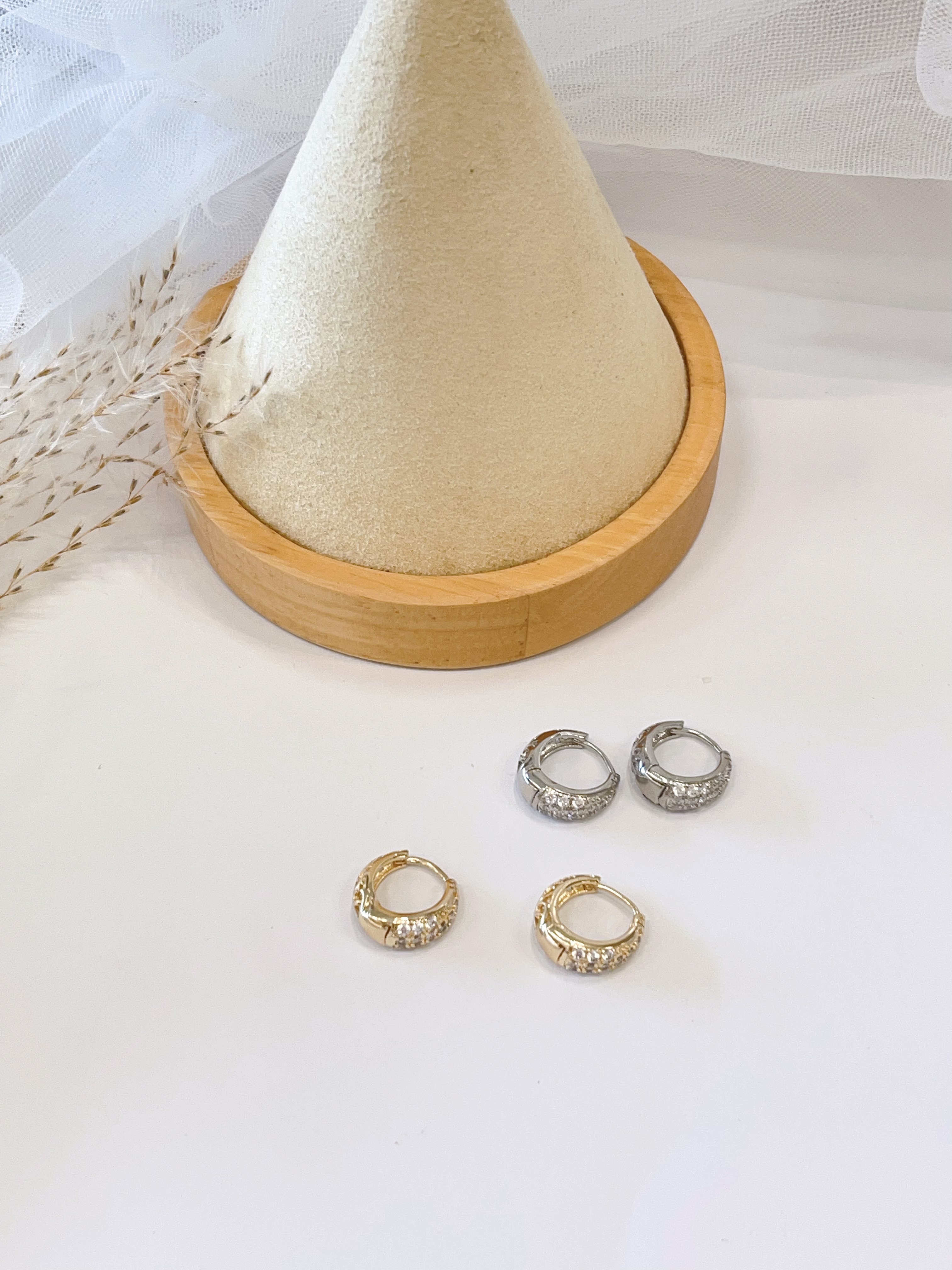 细闪晨露镶钻耳环