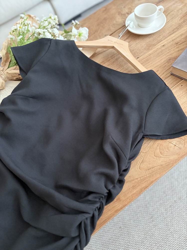 Belle Ruched Dress (Black)