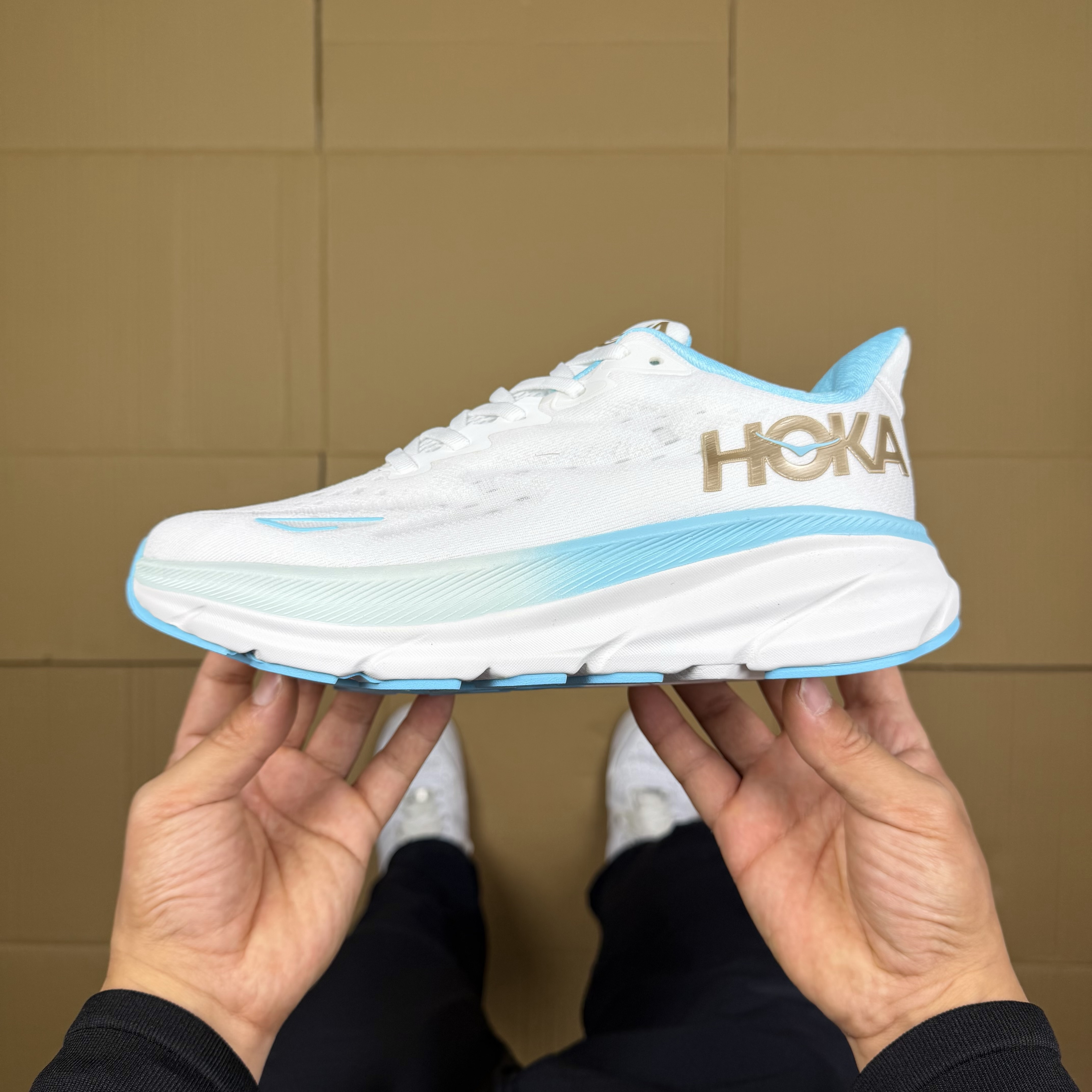 Hoka Clifton 9