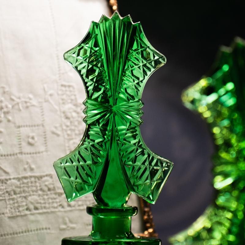 1960s Czechoslovakia Art Deco Inspired-Pattern Pressed Glass Vanity Perfume Bottle - Emerald Green (MW013)