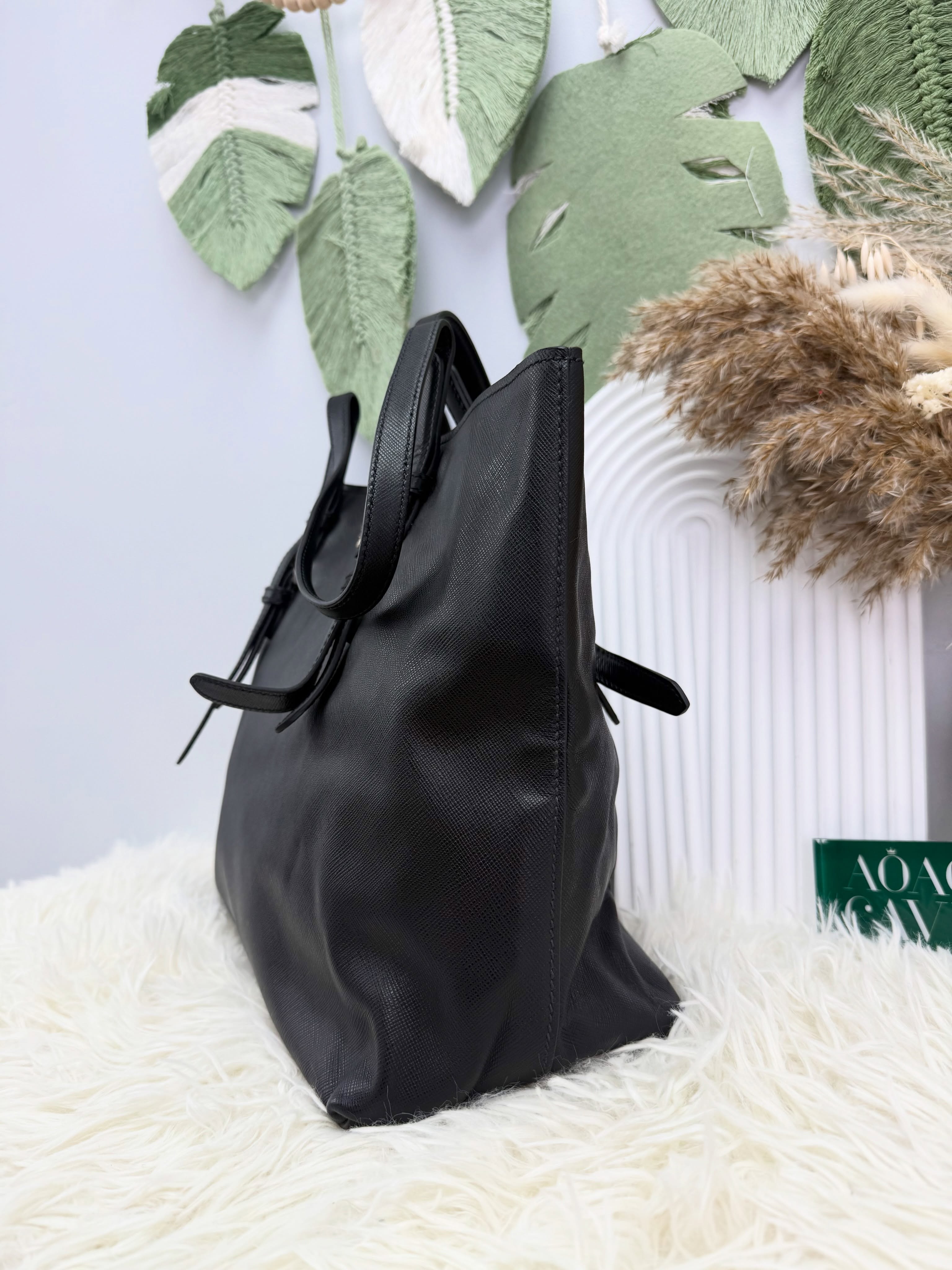 Parda👜 PRE OWNED 🛍️黑色 tote 🖤有塵袋