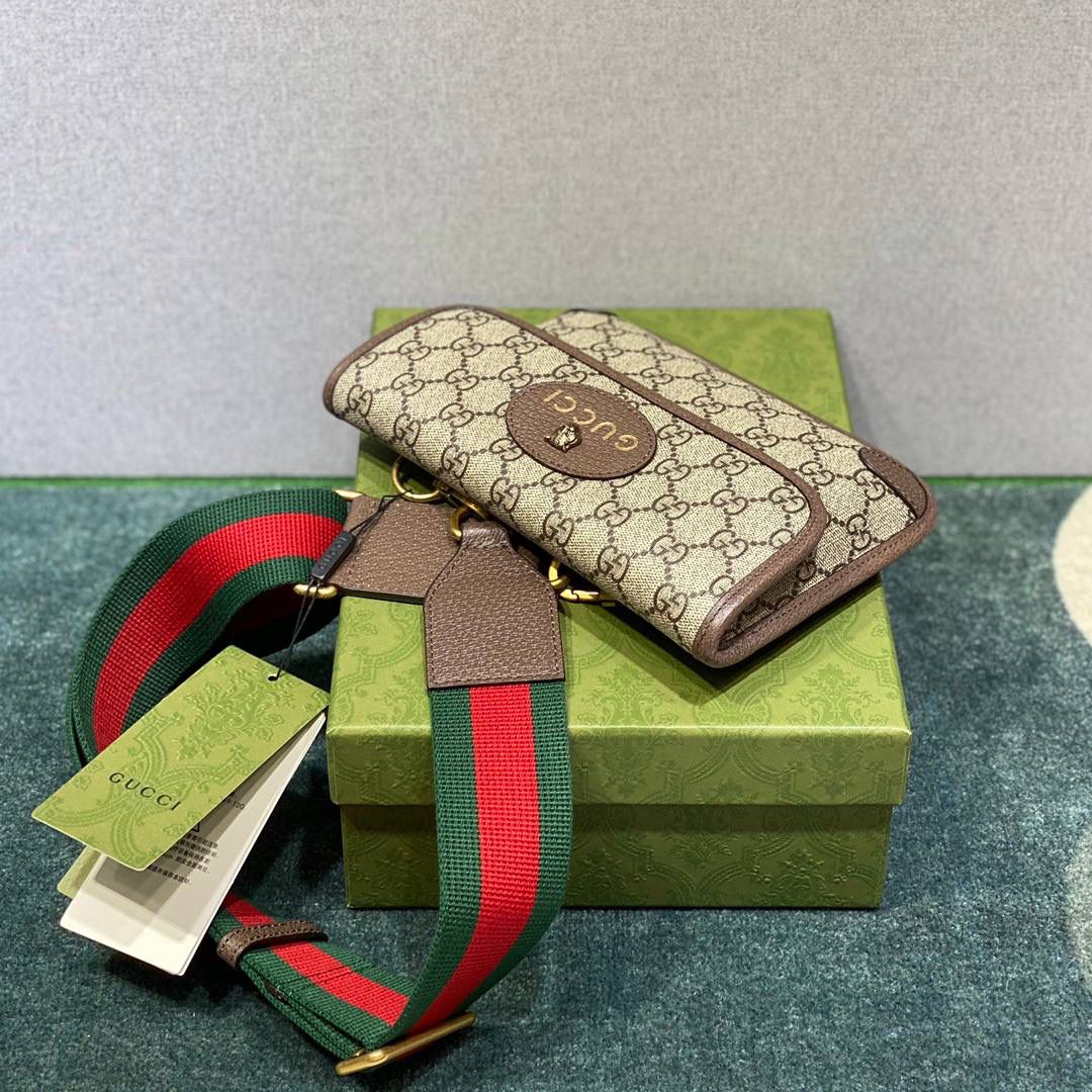 ✅斜挎包：全新包装 型号：489617 尺寸：20*13*2.5cm