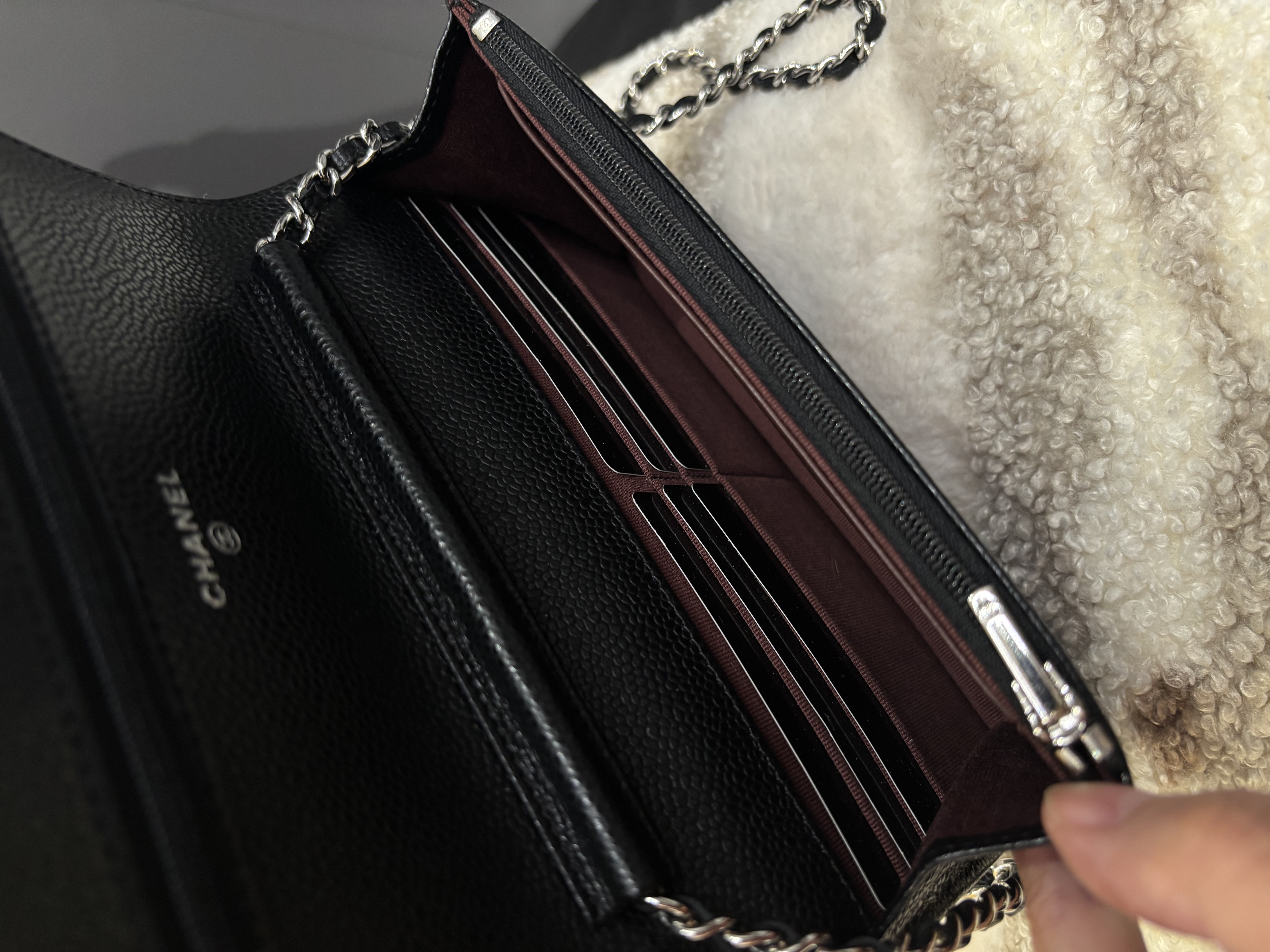 Chanel wallet on chain 黑色荔枝牛皮銀扣 WOC 100%Authentic, 全新 100%NEW  ✅晶片✅dust bag ✅box 