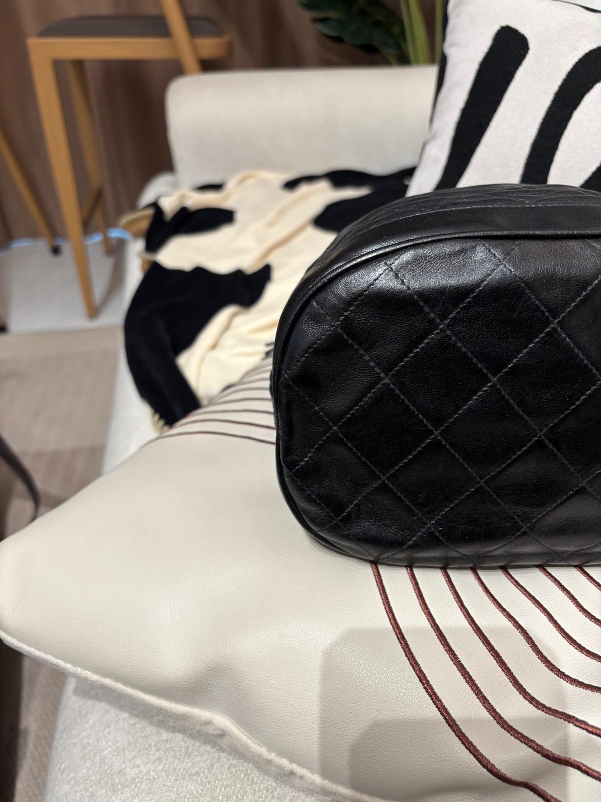 Chanel Vintage Bucket Bag 100%Authentic, 90%New✅Card