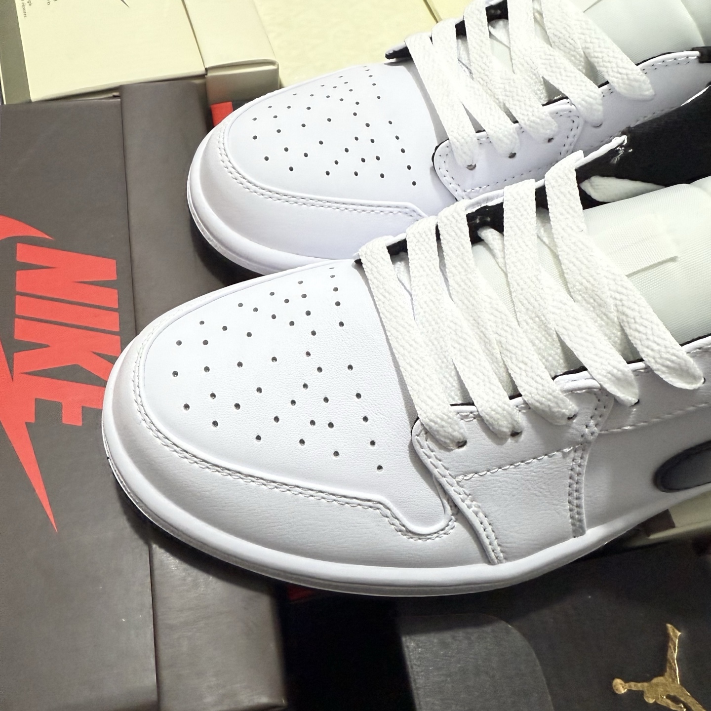 Nike Air Jordan 1 Low 'Black Fire Red' 553558-060 