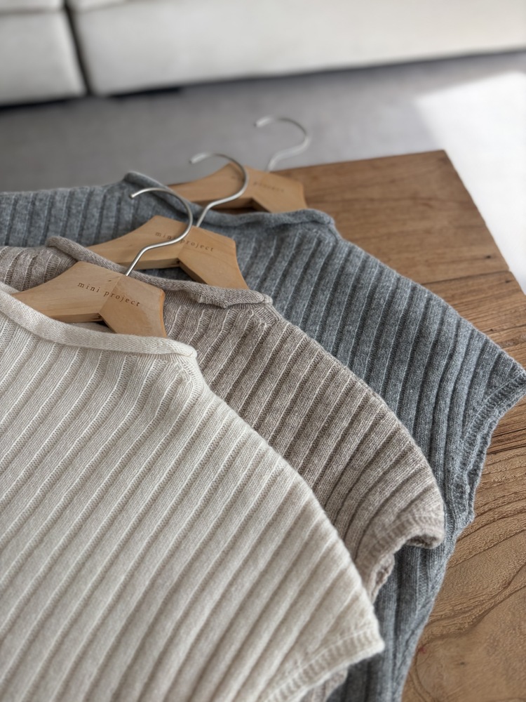 Soft Tones Cashmere Knit (Oatmeal)