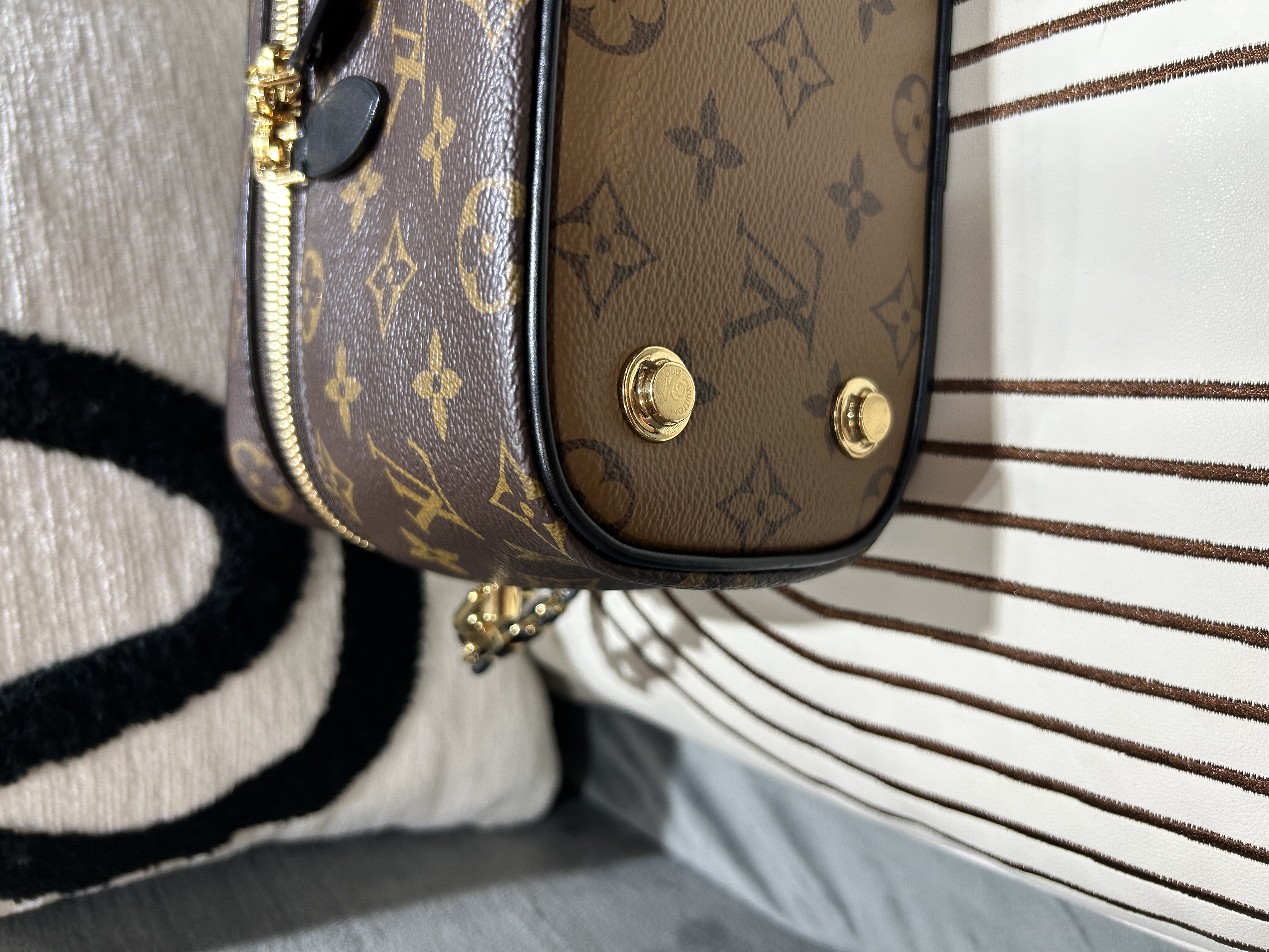 LV Vanity pm 100%Authentic, 98%New ✅NFC✅Key Lock ✅Dust bag