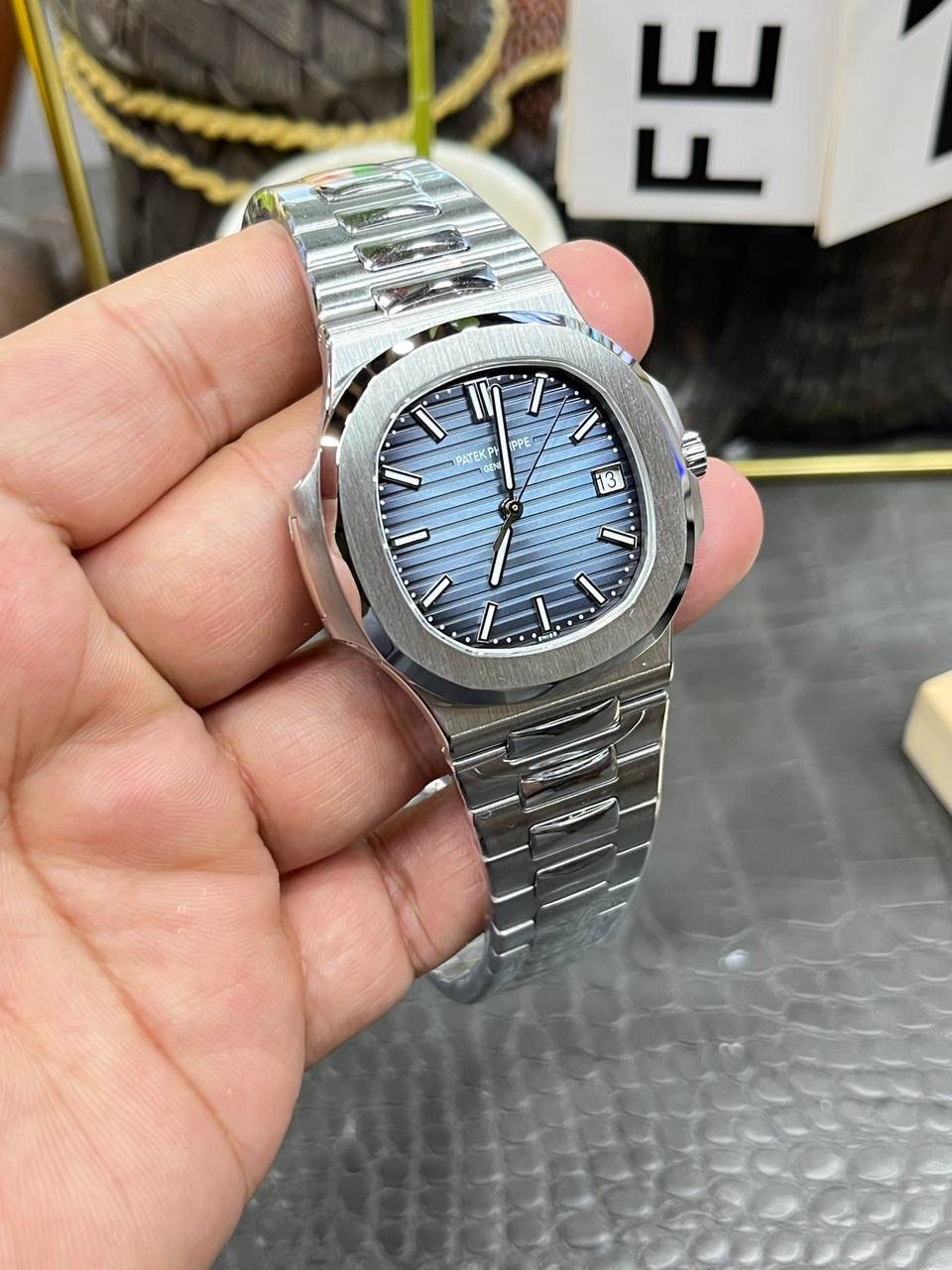 百达翡丽白金版5811G鹦鹉螺/41mm*8.2mm/搭配SC330全自动一体机芯😍💯🤍