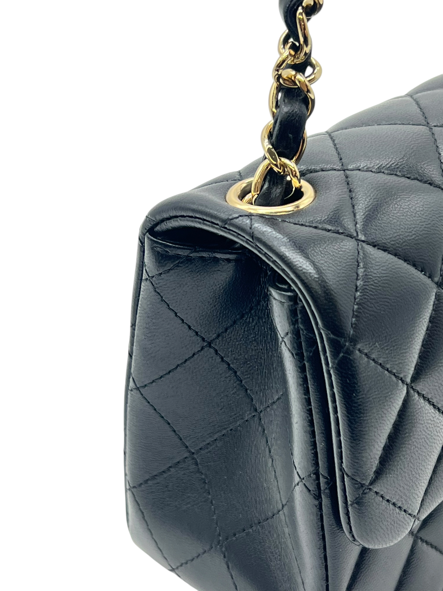 Pre-Owned CHANEL Mini Classic Flap Bg / Product Code: 26052804a