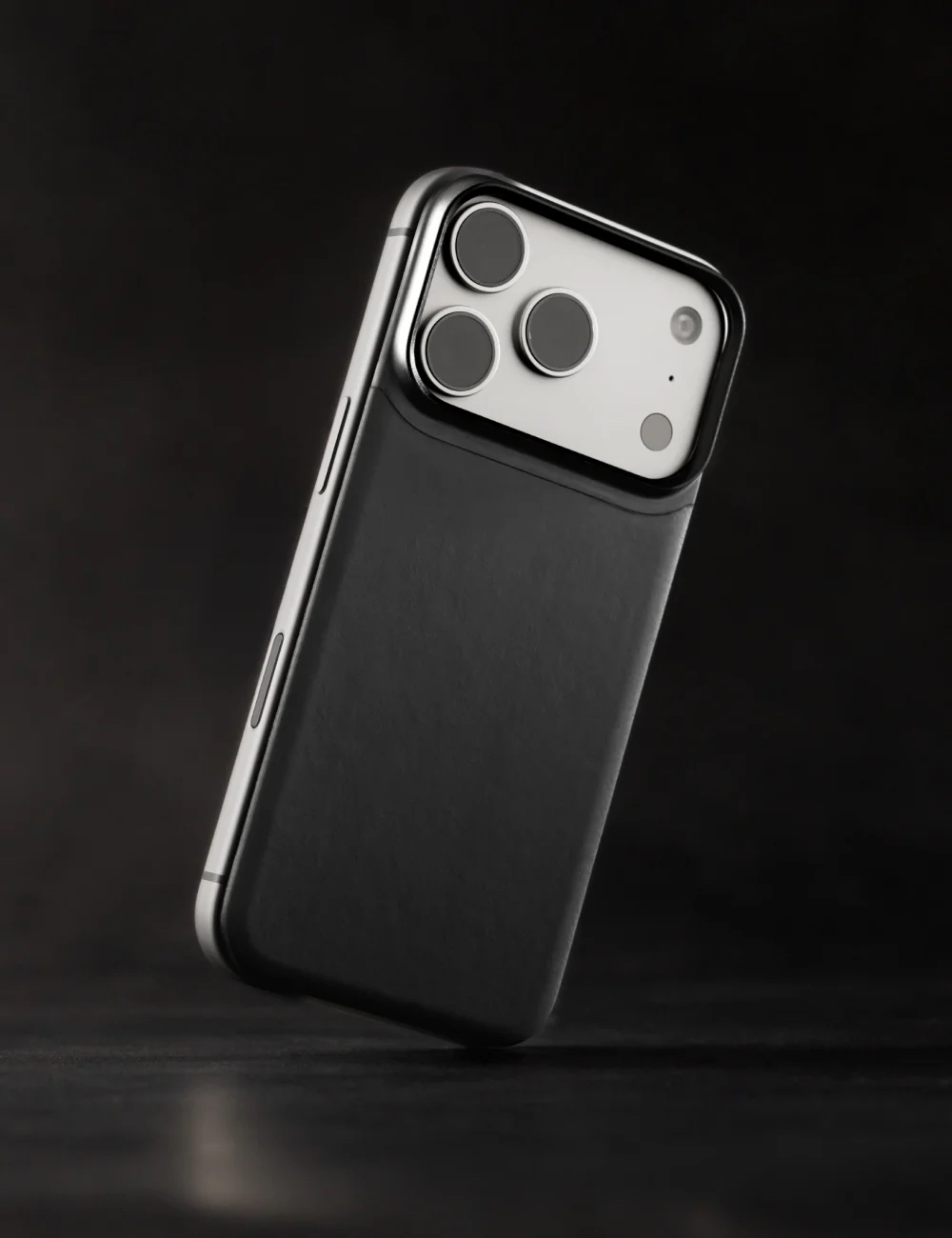 Nomad Mag Leather Back