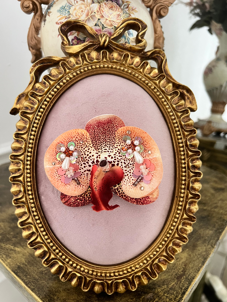 Spicybiskut x Fétiche Beaded Orchid Clips