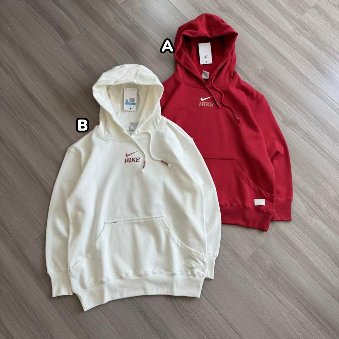 NIKE 馬年限定飛馬細節連帽衛衣