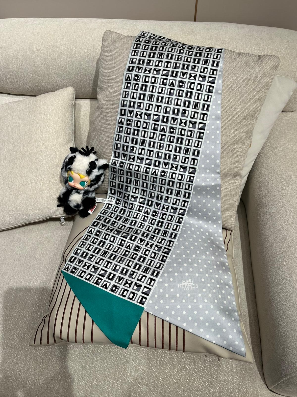 全新 Hermes Maxi Twilly 100%Authentic, Brand New ✅Box