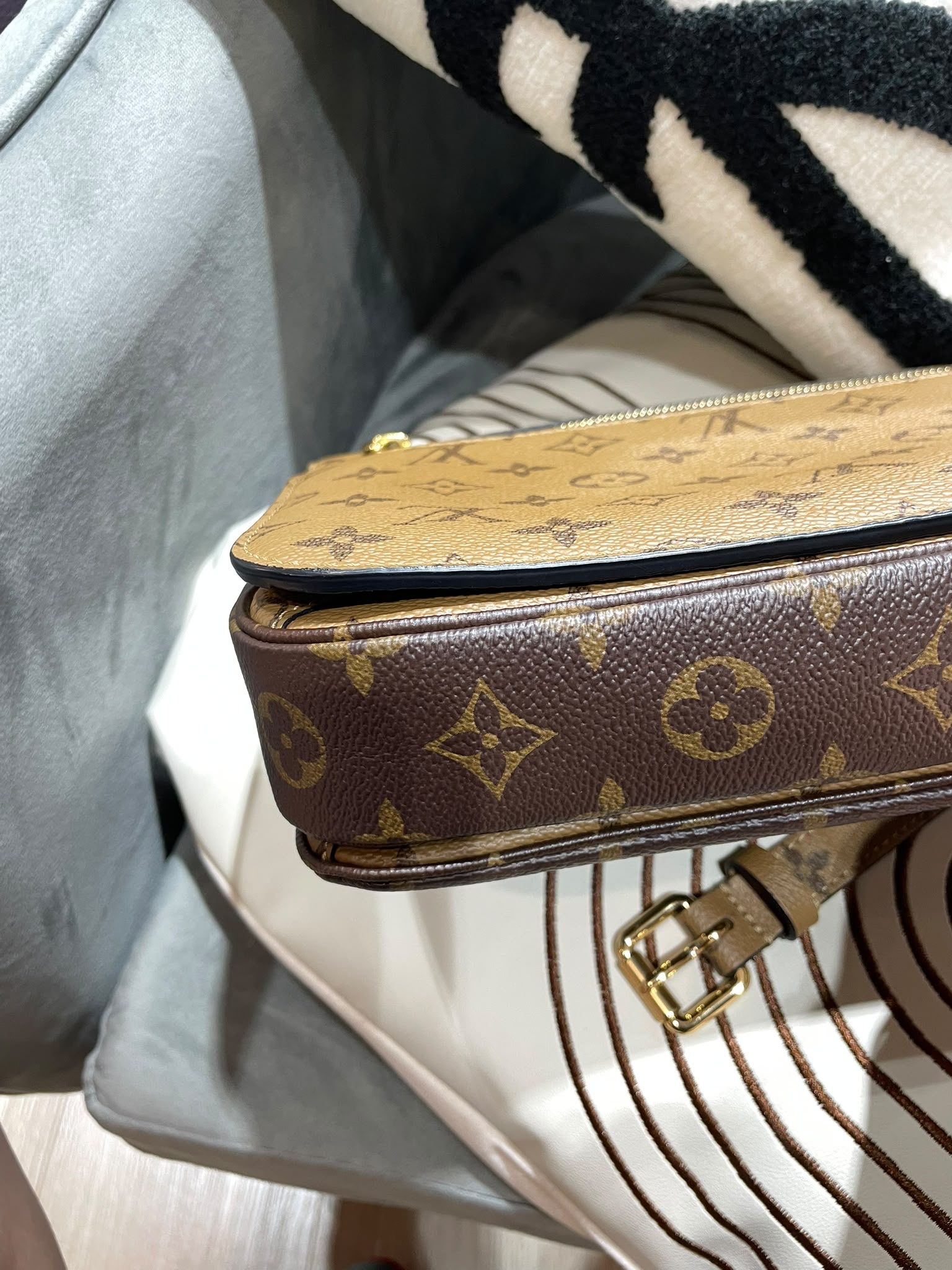 LV Metis Monogram 100%Authentic, 99%New ✅Dust bag ✅Box