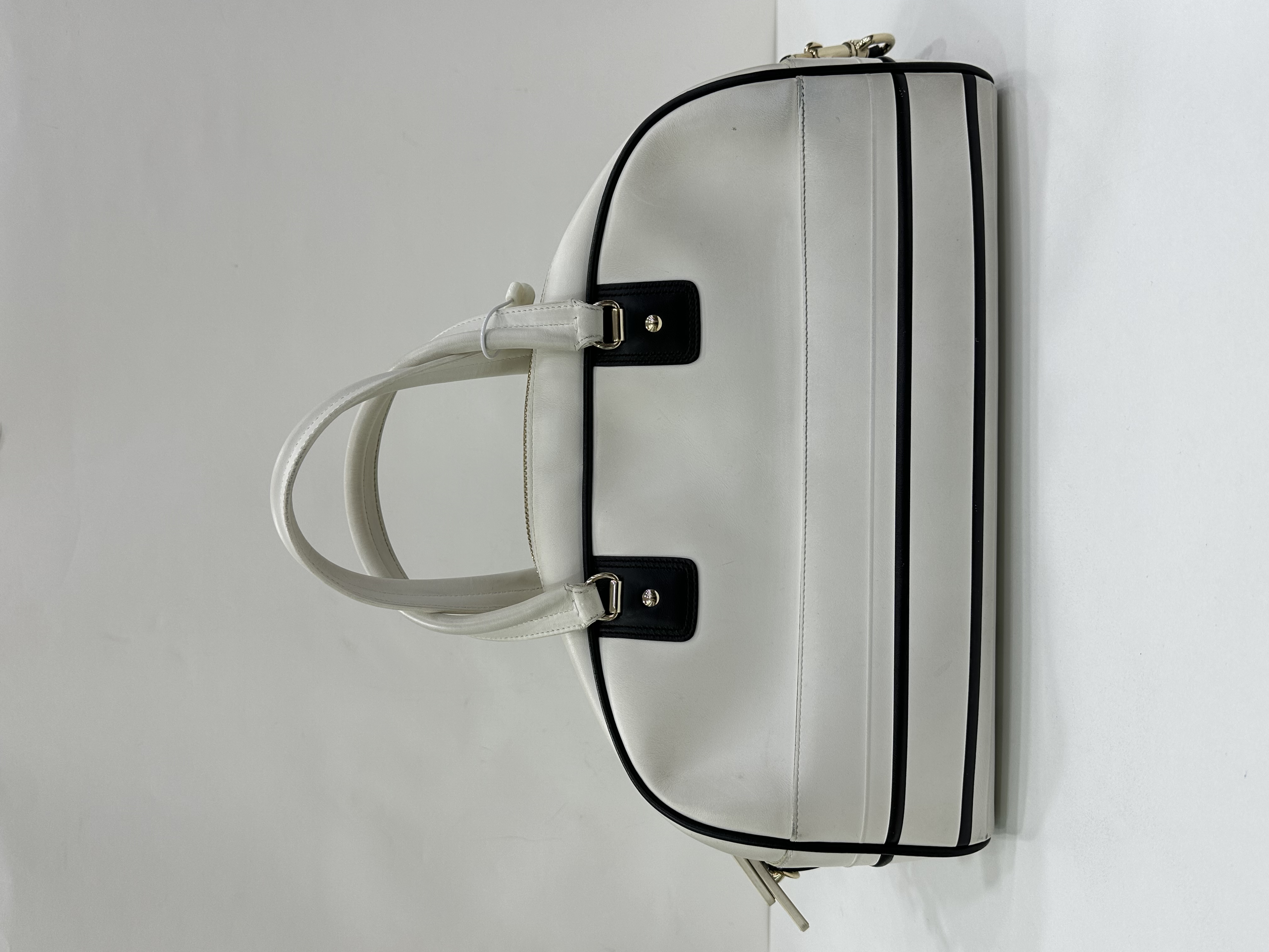 直播貨品 |  [1個-$100 2個-$300］CC13