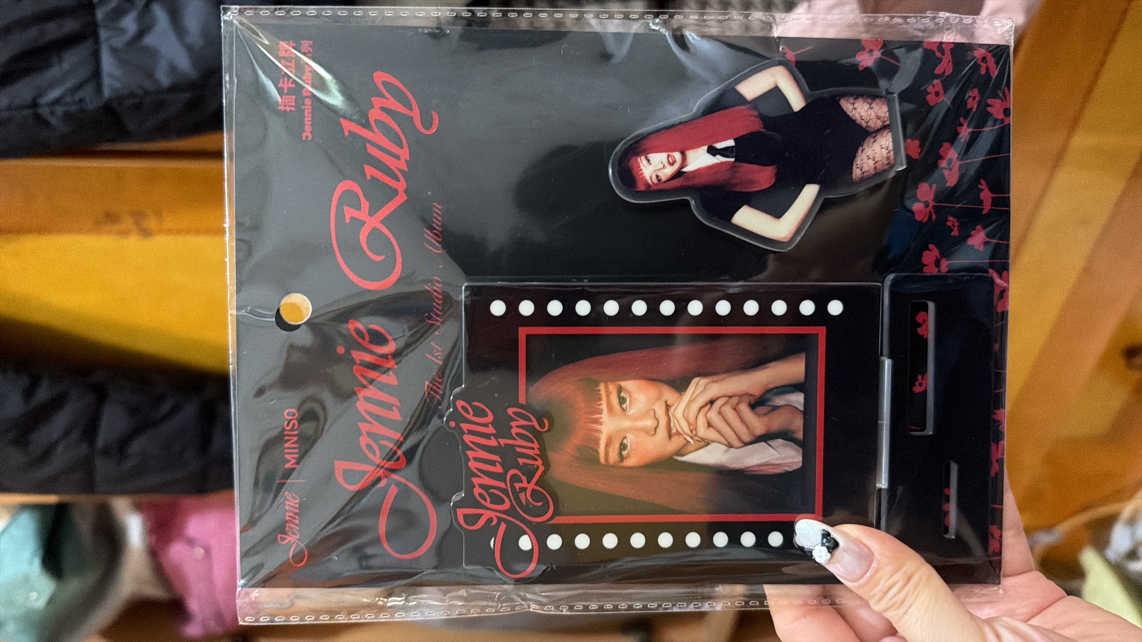 現貨 JENNIE RUBY X MINISO 立牌