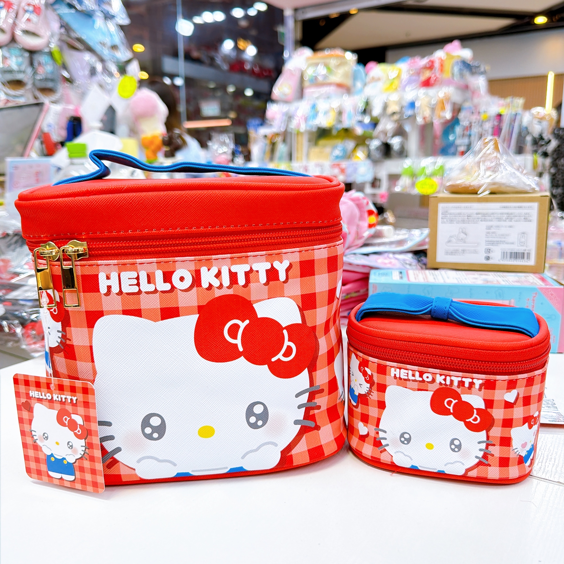 日本直送Hello Kitty新款旅行六合一衣物袋/手提化妝袋