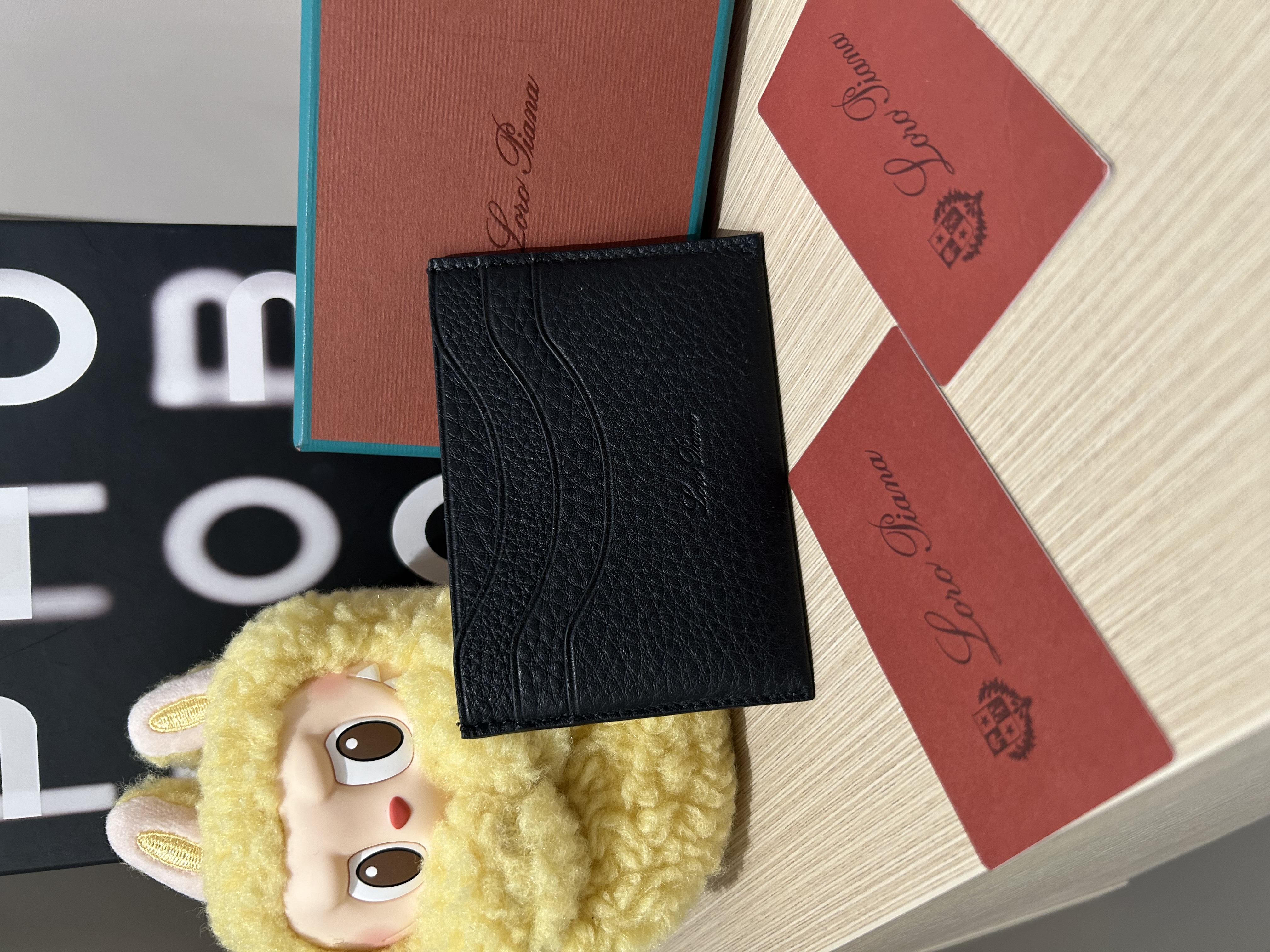 全新 Loro piano card case calfskin  ,100%Authentic,全新貨品 ✅card✅box