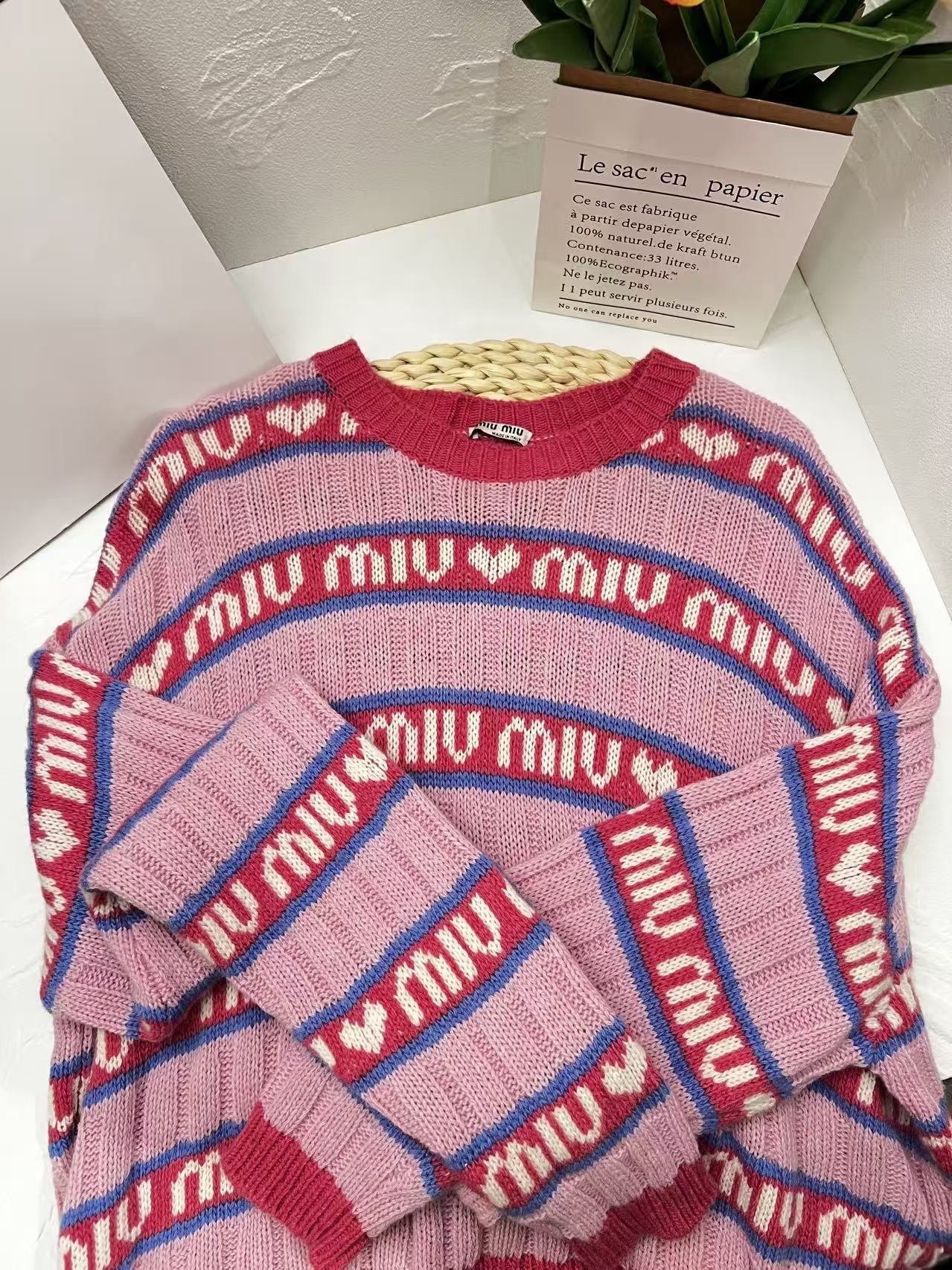 Miu Miu Logo Heart Striped Knit Sweater（100% Wool)