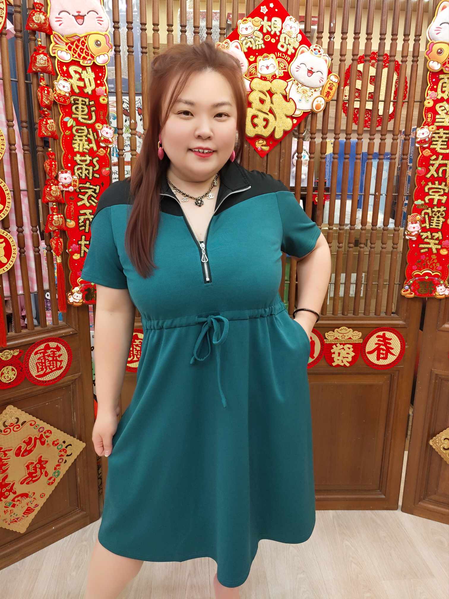 OTC05 CL181506 拼色拉链束腰连衣裙