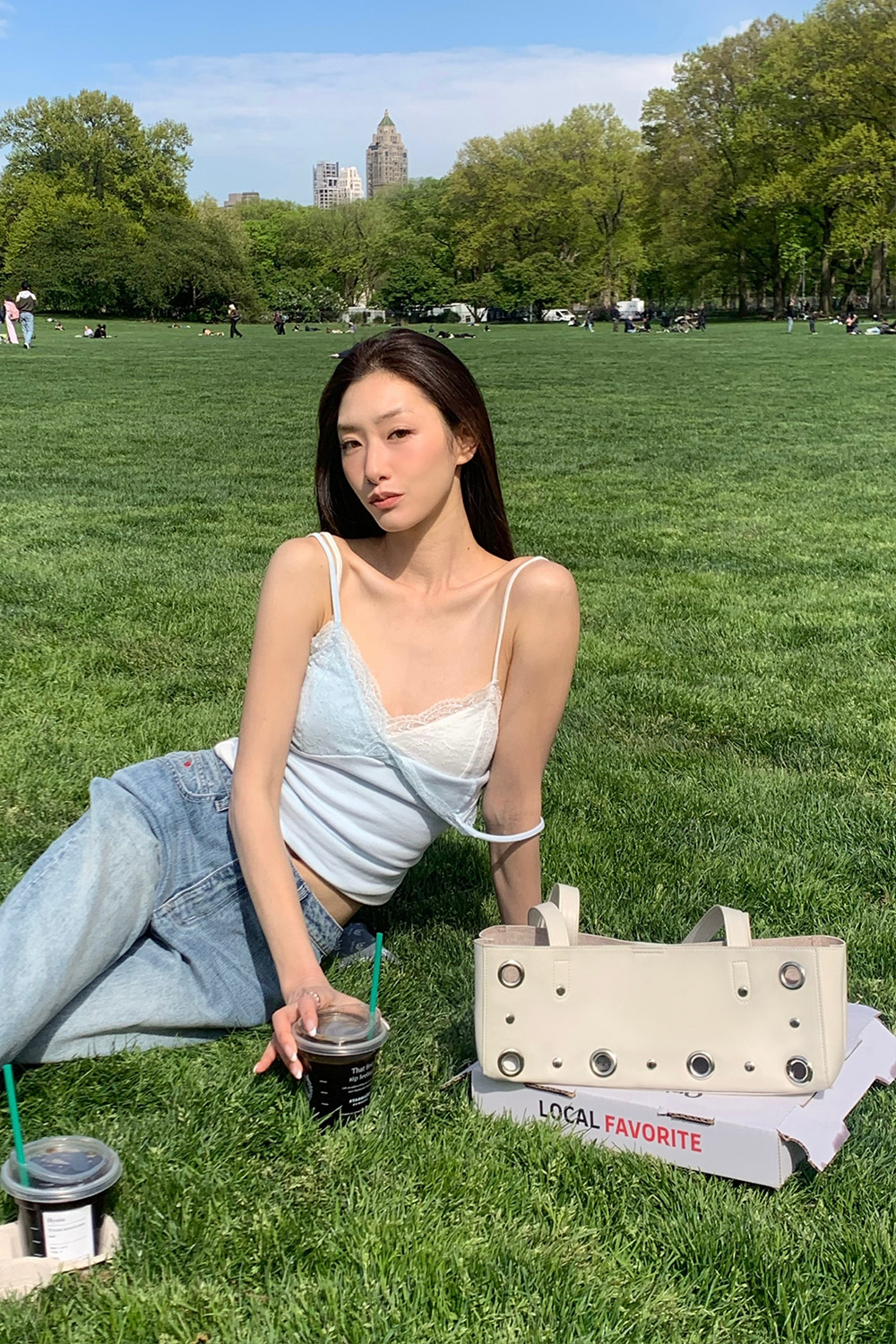 韓國🇰🇷設計品牌Hyoin x Heeari | Haze Eyelet Leather Mini Bag