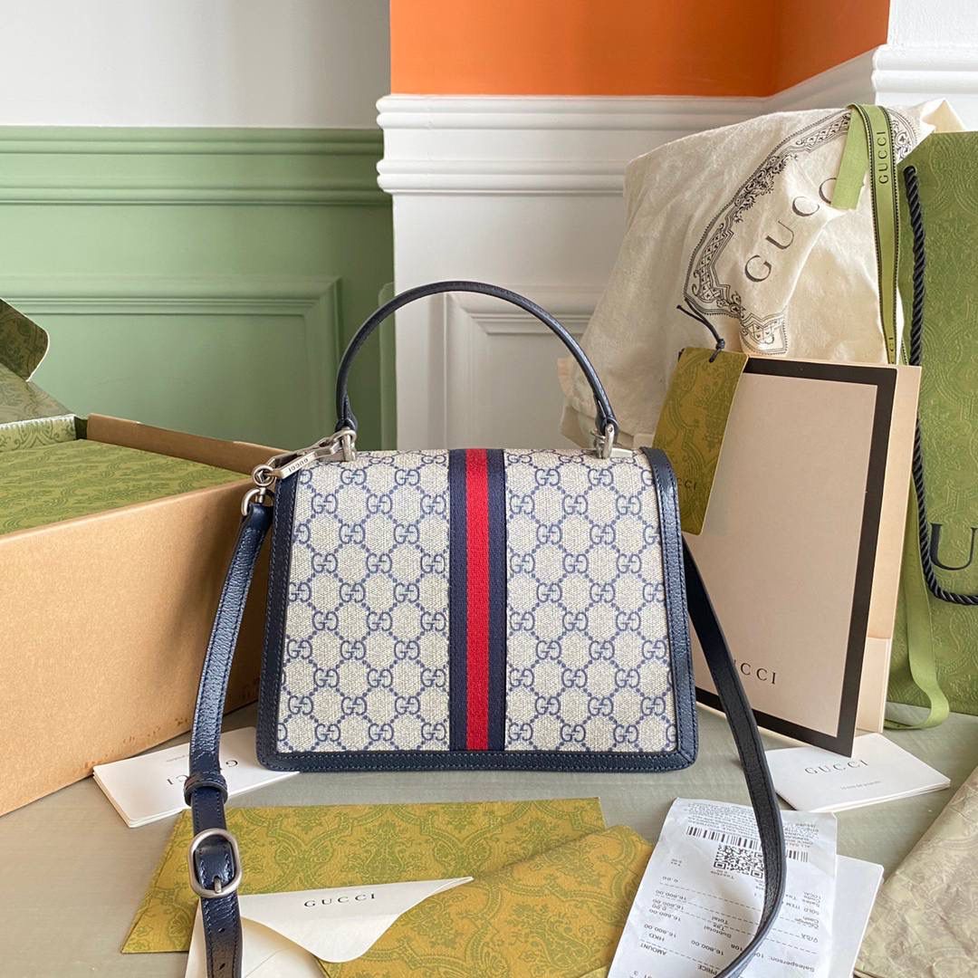 👜G651055:尺寸：25x17.5x7cm，GG Supreme帆布推出了经典隽永的蓝色和米色组合，传承材质的历史渊源。这款小号Ophidia手提包采用经典配色，老花确实很好看很百搭～