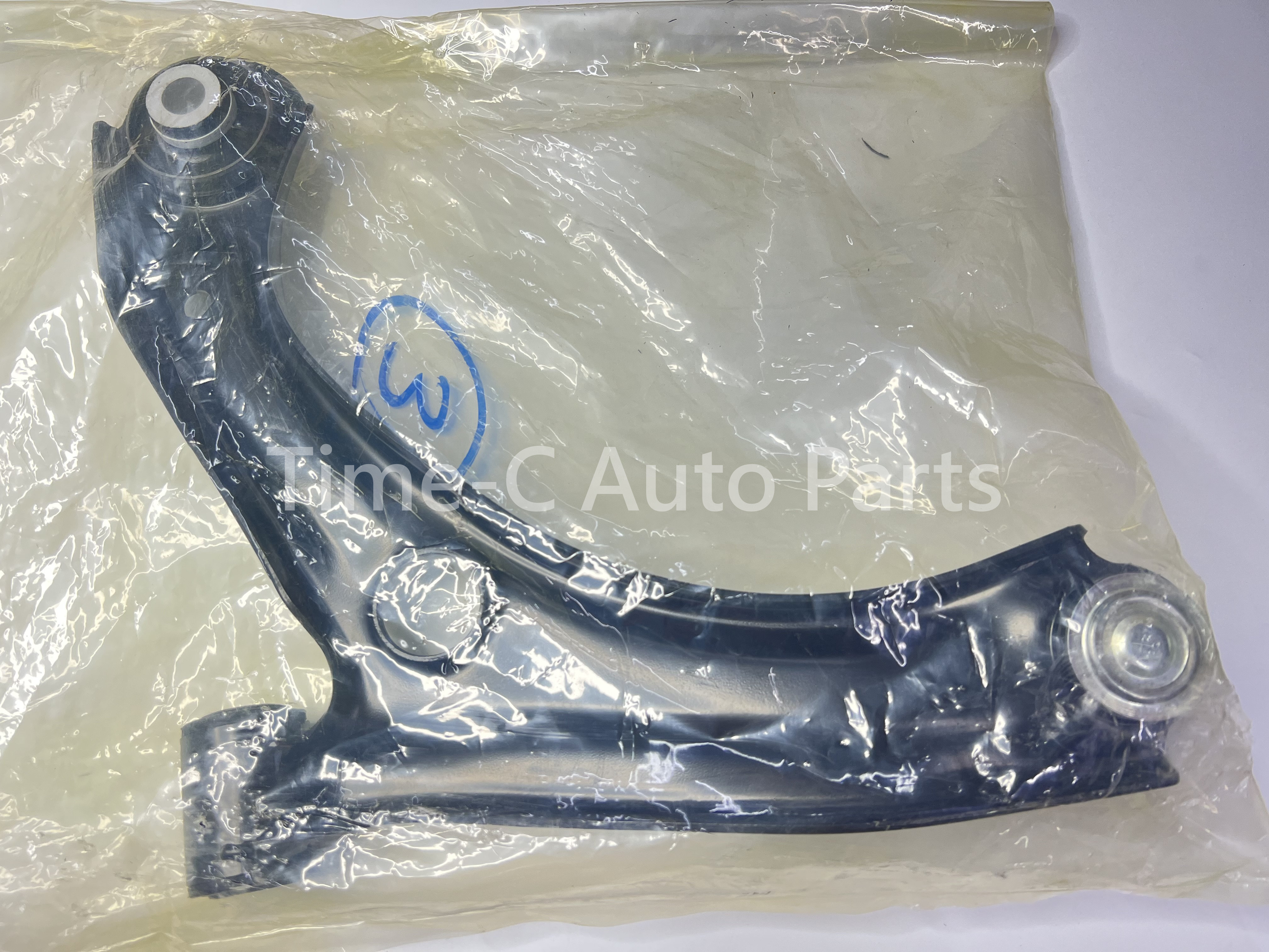 右下叉架 45201-83S00 - Suzuki Solio