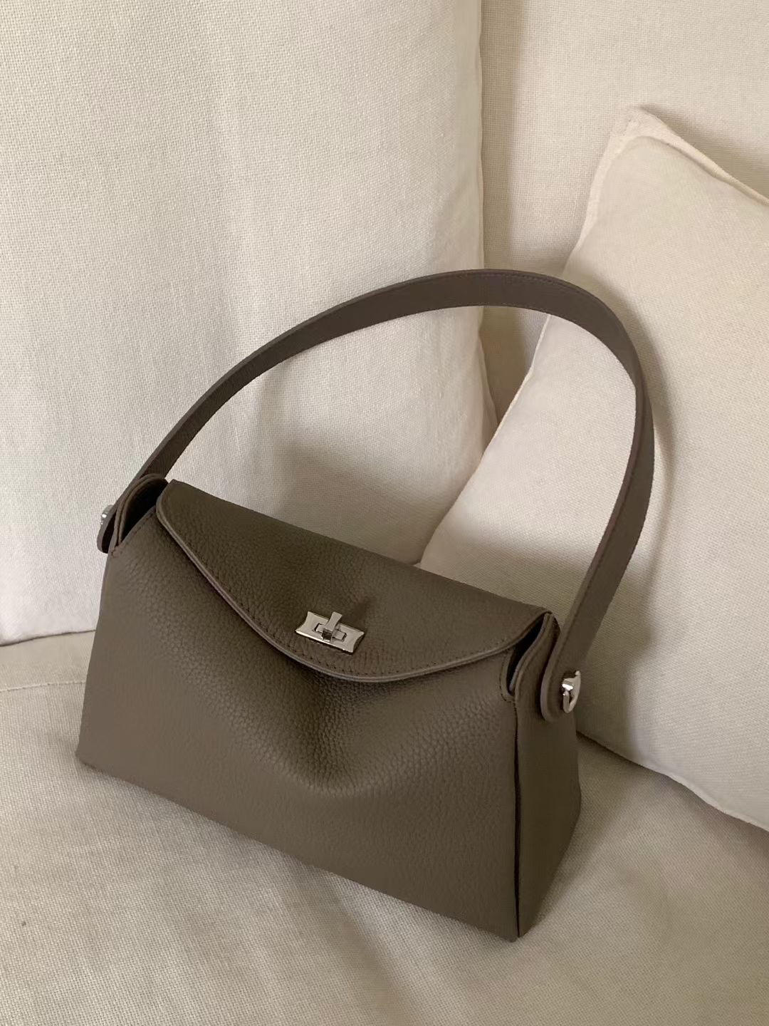 DM02_05 Kelly扣飯盒包 (4色)