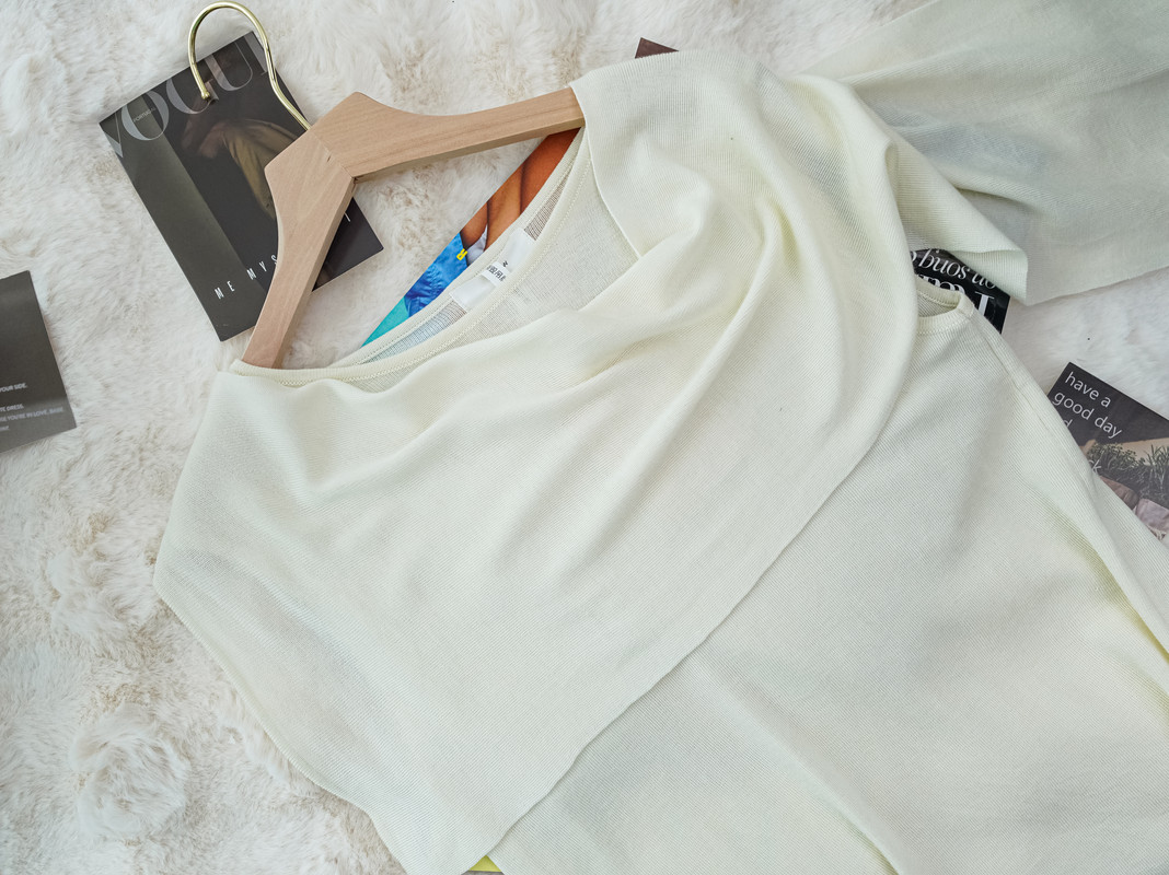 Multi-Way Draped Scarf-Neck Sleeveless Top ‖ 可多种穿法围巾领垂坠无袖上衣 KR0177741