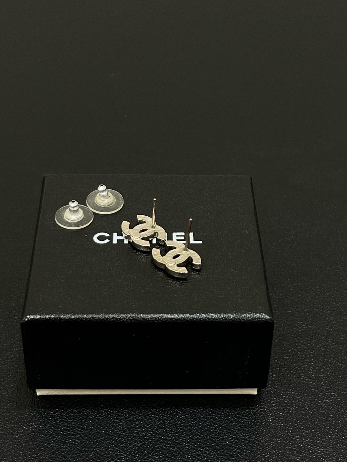 【預訂貨品】CHANEL經典雙C水鑽耳環