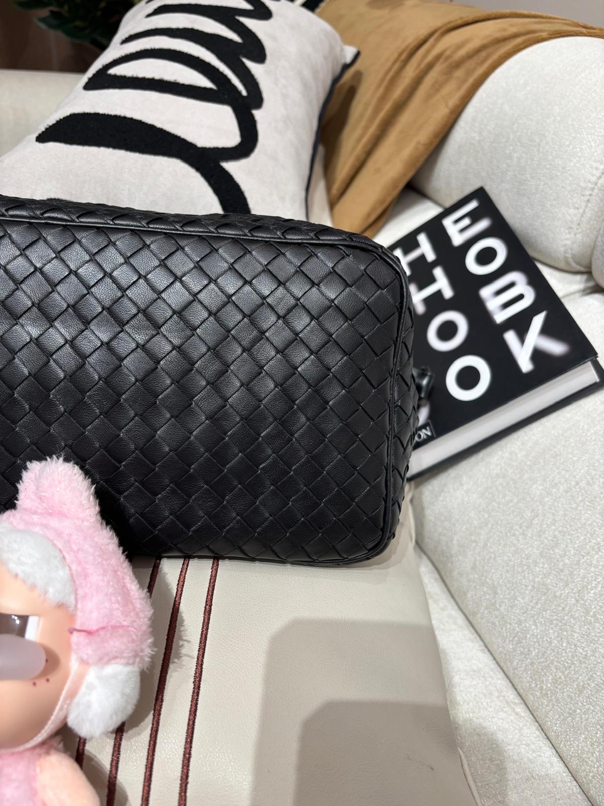 Bottega Veneta BV hobo bag  100%Authentic,95%new✅dust bag