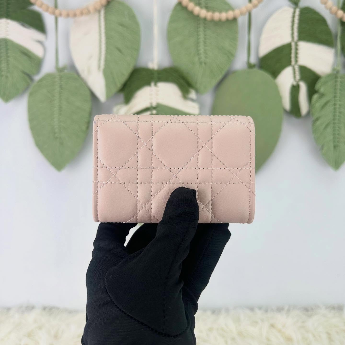 閑置品🌟Glycine 粉色羊皮金扣 卡片包 2025年全套有盒🩷