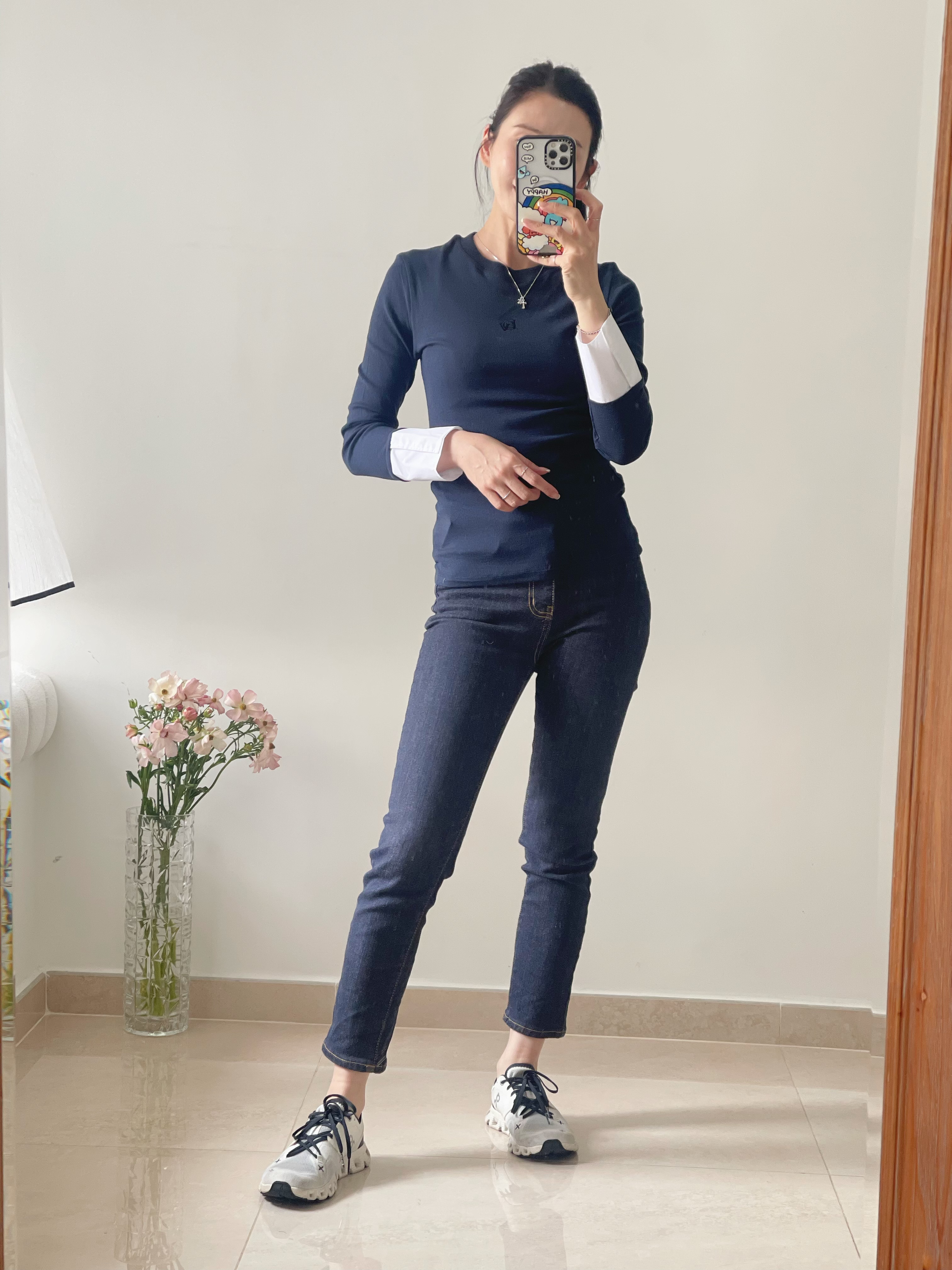 Feminine stretchy cuff tee 