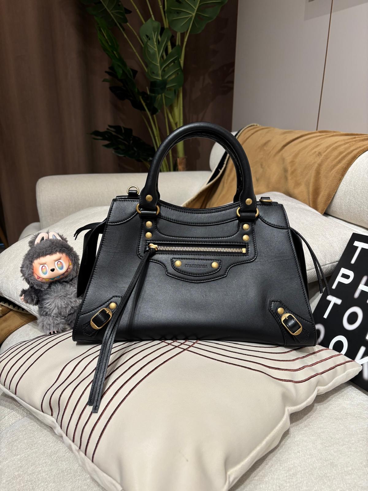 BALENCIAGA NEO CLASSIC CITY 100%Authentic ,95%new 