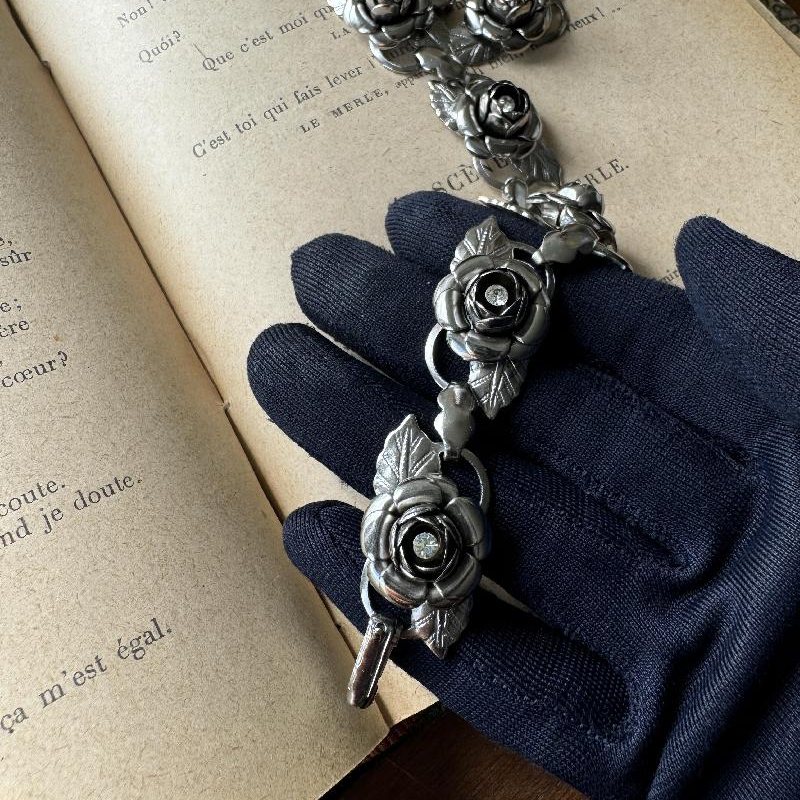 C.a. 1950- 60s Rhinestone Embellished Silver Tone Rose Bracelet (MT2110)