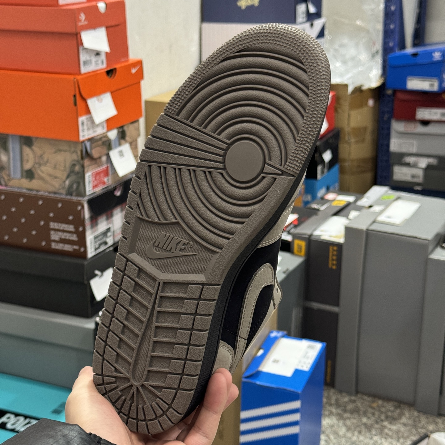 Nike Air Jordan 1 Low SE "Olive Grey" IB7109-005 