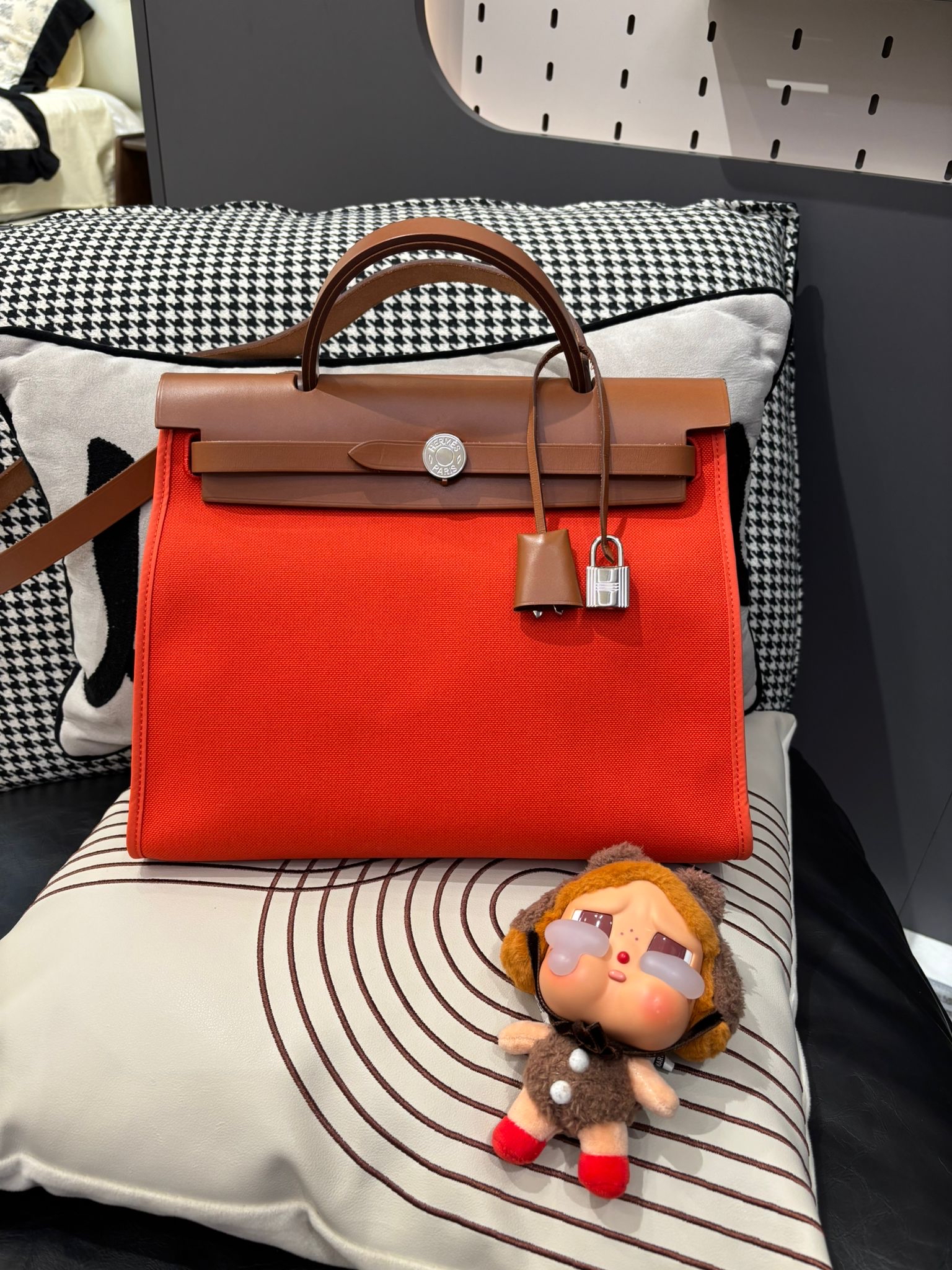 Hermes herbag 31,STAMP C, capucine ,100%Authentic ,98%new ✅收據副本✅Key Lock✅Dust bag