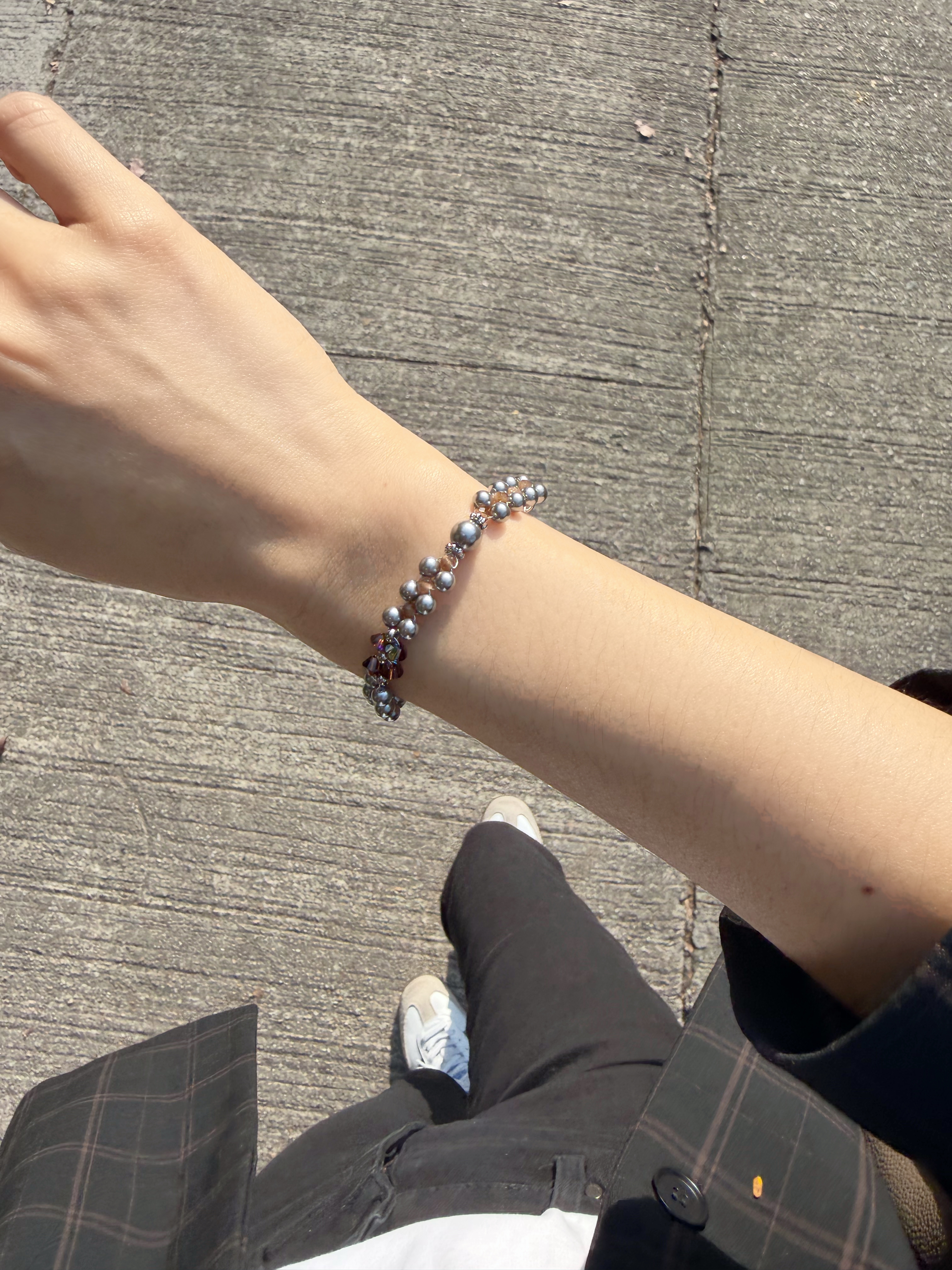 灰珍珠花織手鍊/棕色 