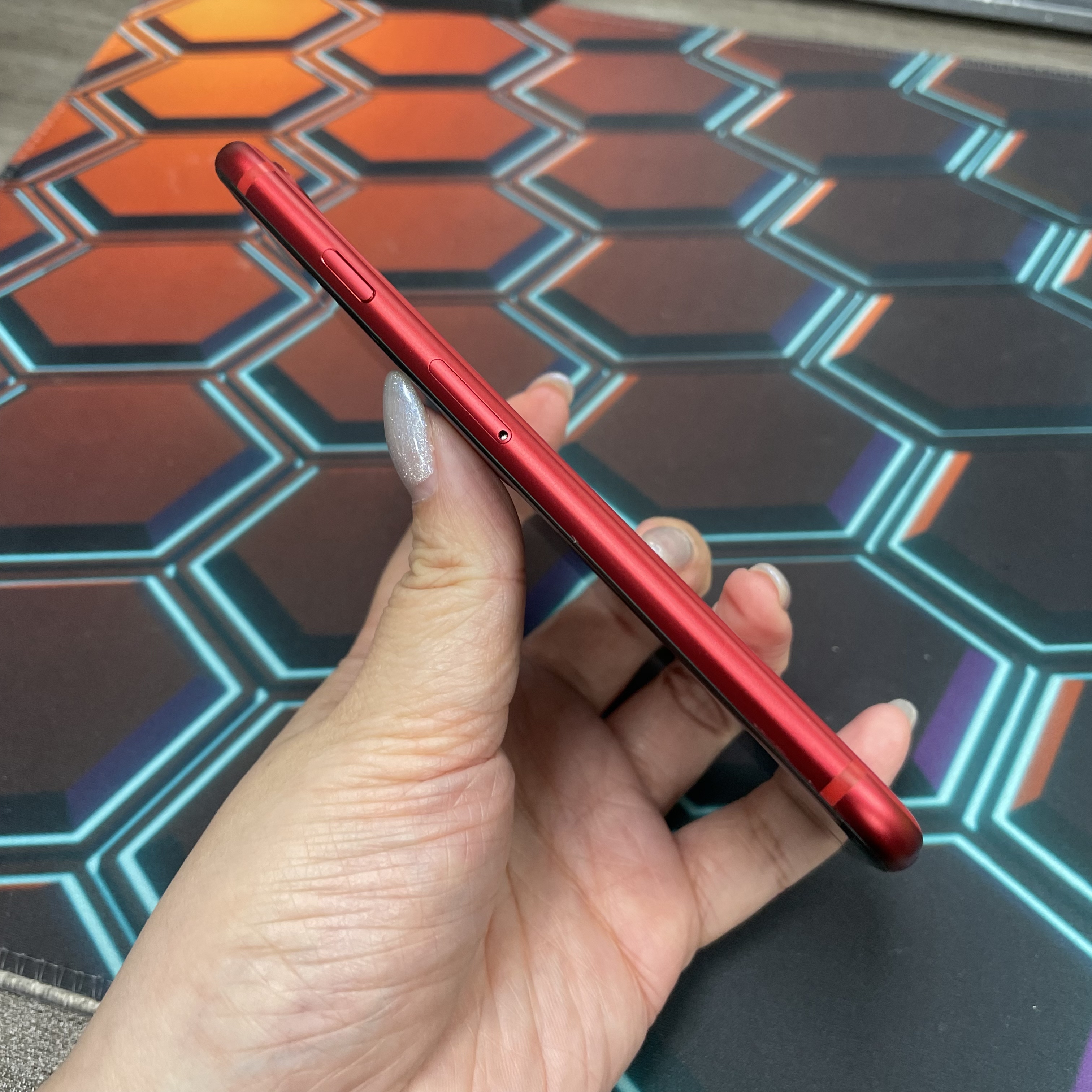 *7009 SE 2 完美機 128GB 電71 紅色 red