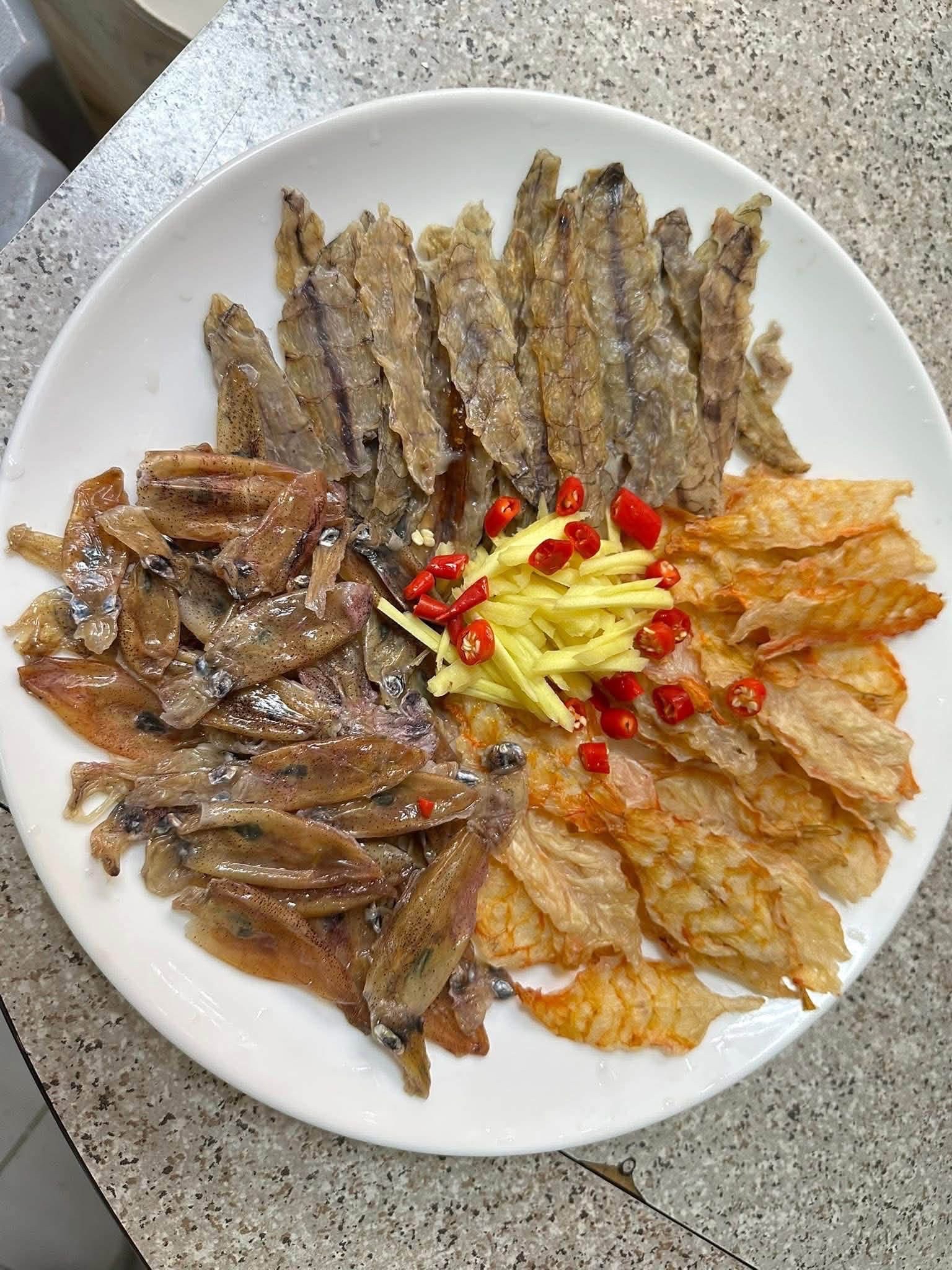 休漁期後第一批到貨 超新鮮漁貨❗️  漁民三寶🛶不時不食