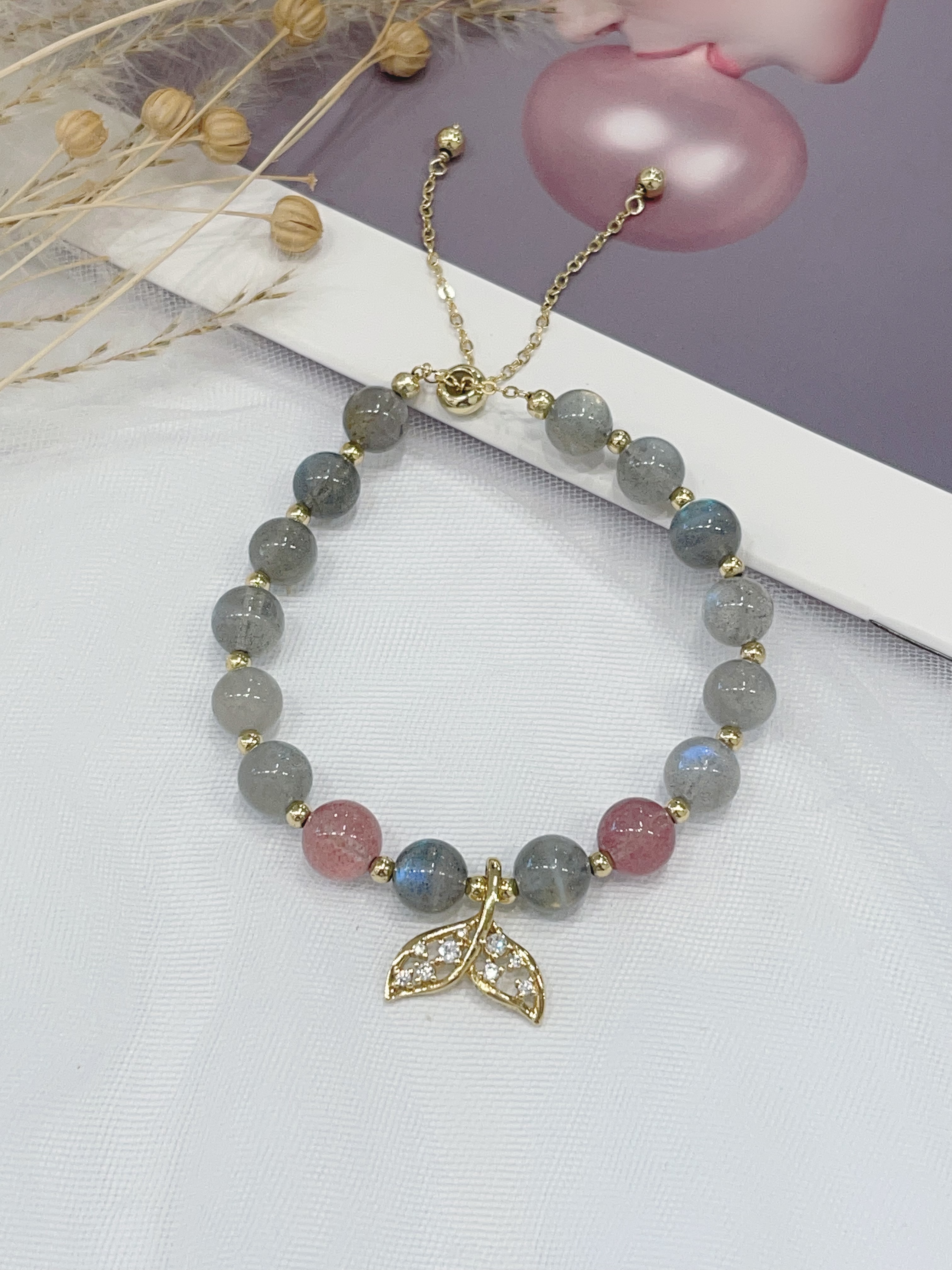 🧜‍♀️ 月光石 × 草莓晶手串 Moonstone & Strawberry Quartz｜8mm 抽绳设计款