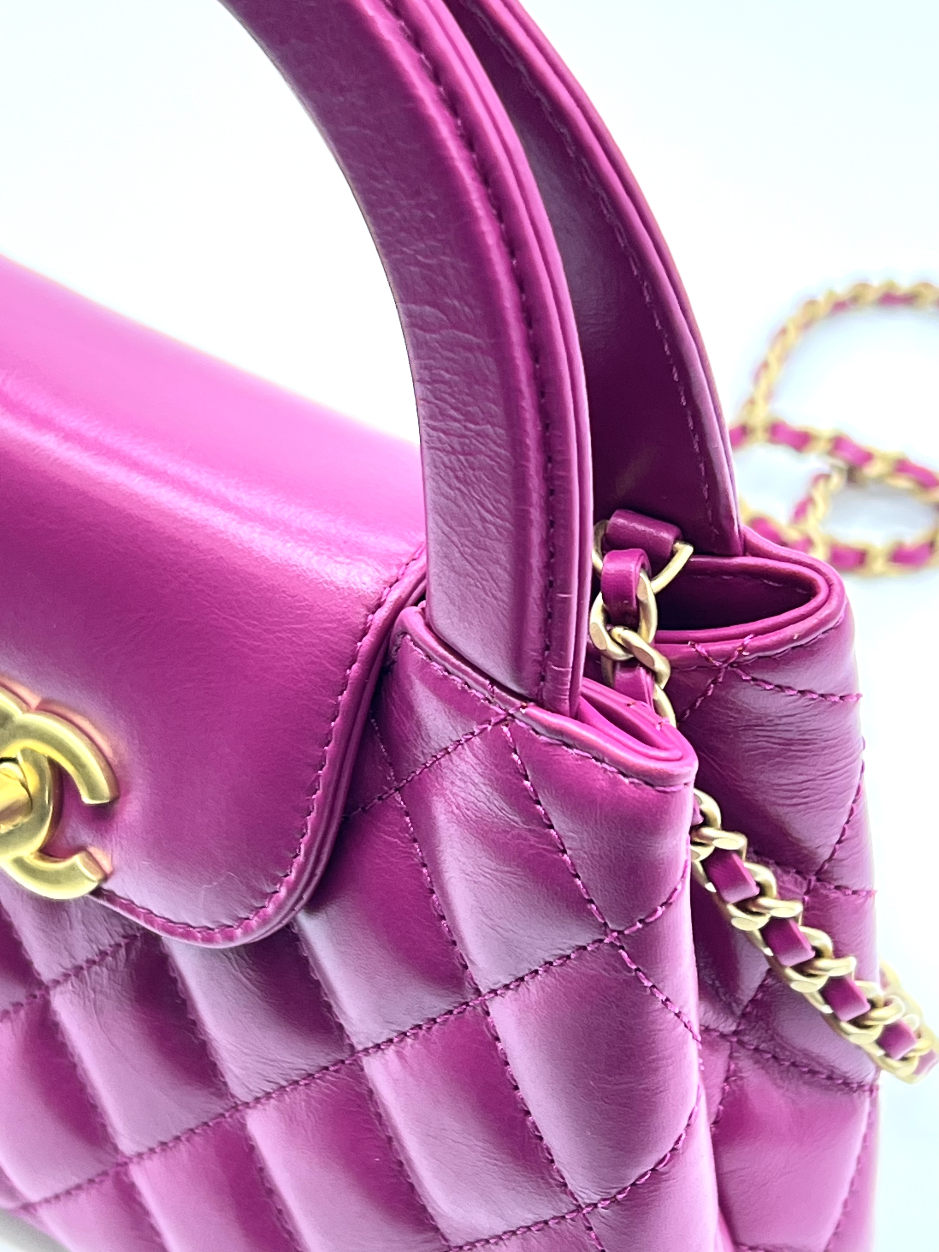 Pre-Owned CHANEL Kelly Mini Top Handle Bag / Product Code: 26051109