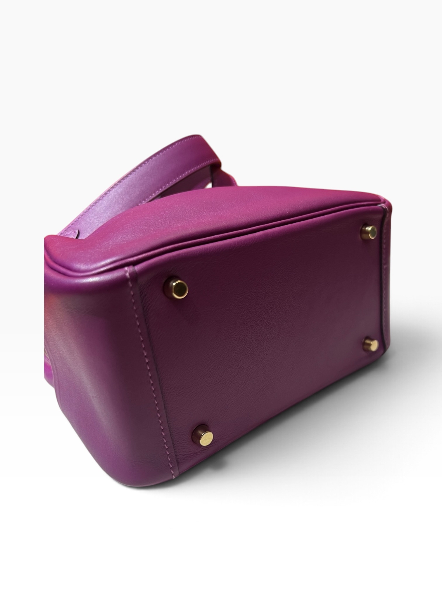 Pre owned hermes Lindy stamp z A10292