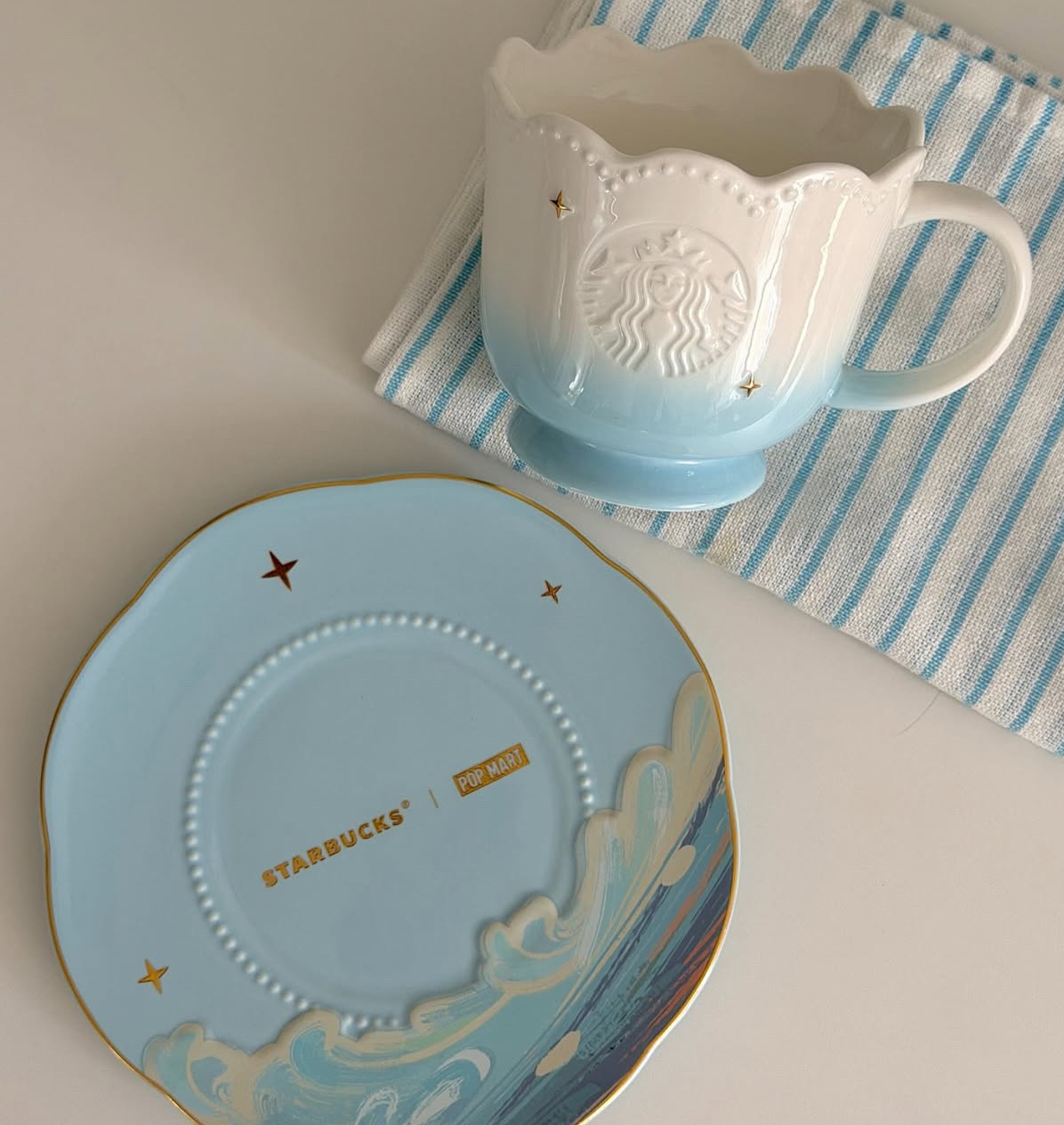  Starbucks中國限定 X Popmart Molly20周年軟雪星夢聯名系列Molly海洋女神馬克杯315ml套裝