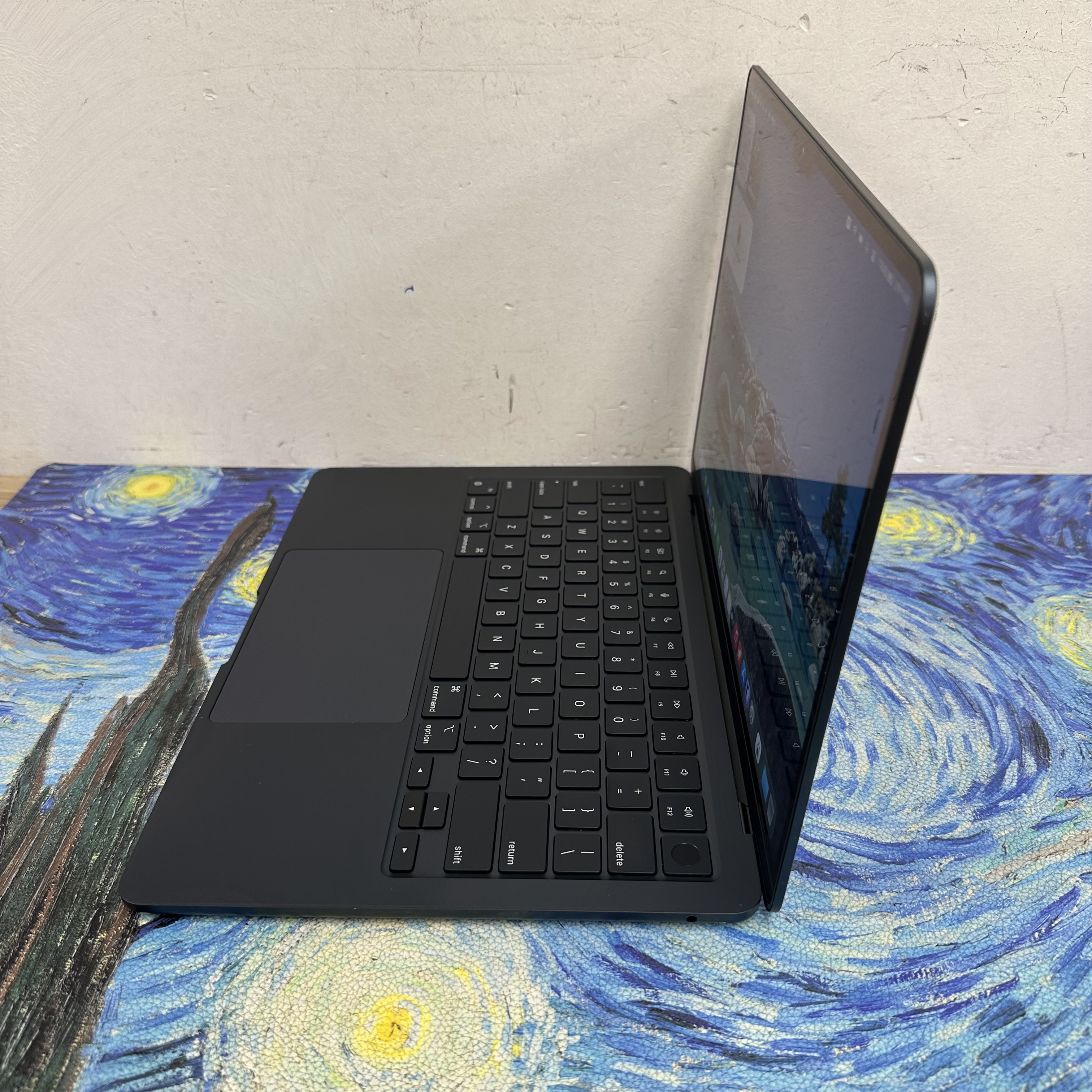 #6000 APPLE  MacBook Air M2 2023 M2 CPU/24GB Ram/1TB SSD/8核心GPU/Liquid Retina Mon/13.6吋/藍色/Gaming Laptop / Notebook/ PC / Laptop / MacbookAir / MacBook Pro / MacBookPro /